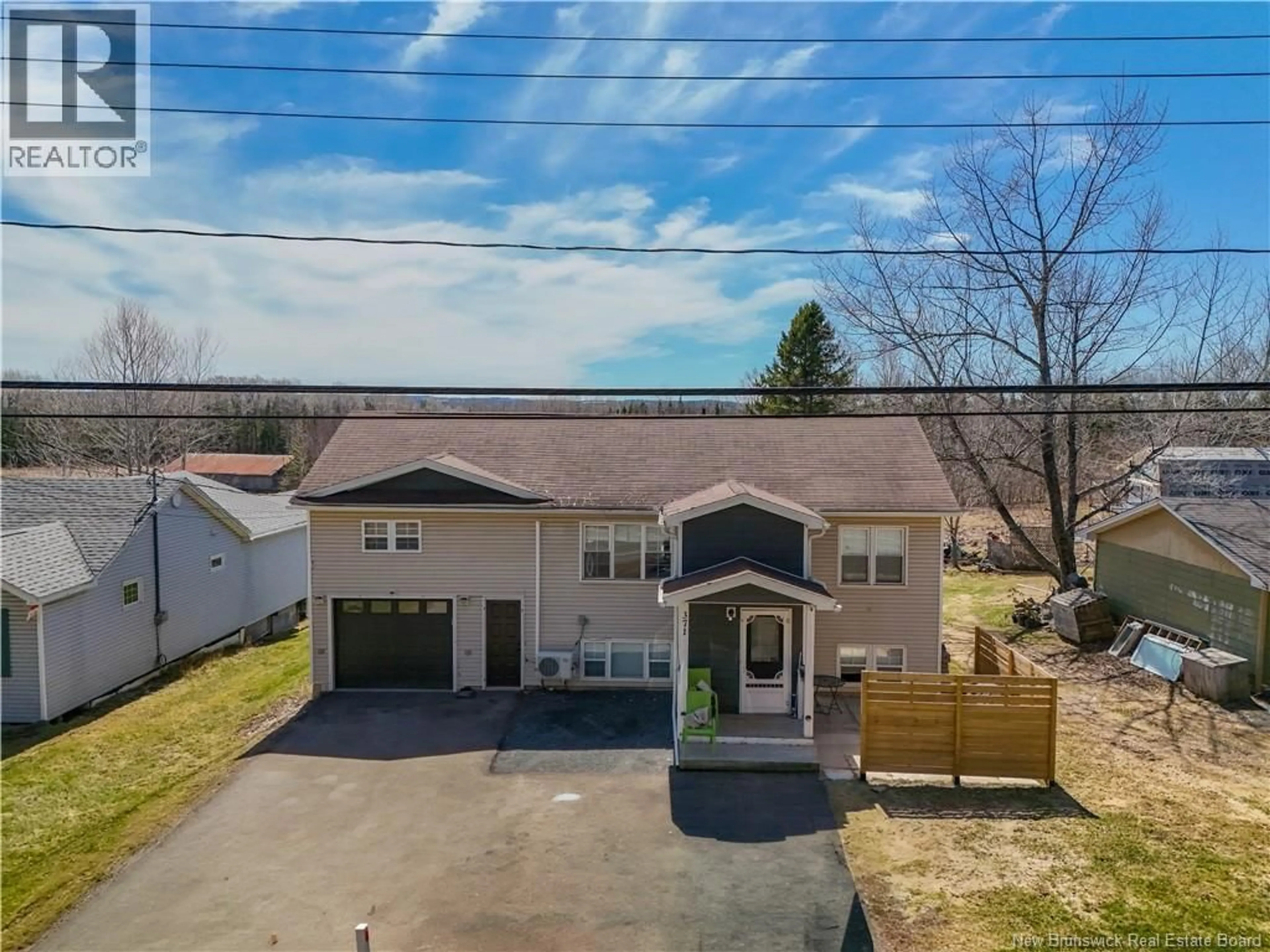 A pic from outside/outdoor area/front of a property/back of a property/a pic from drone, street for 371 ROYAL ROAD, Fredericton New Brunswick E3G6M1