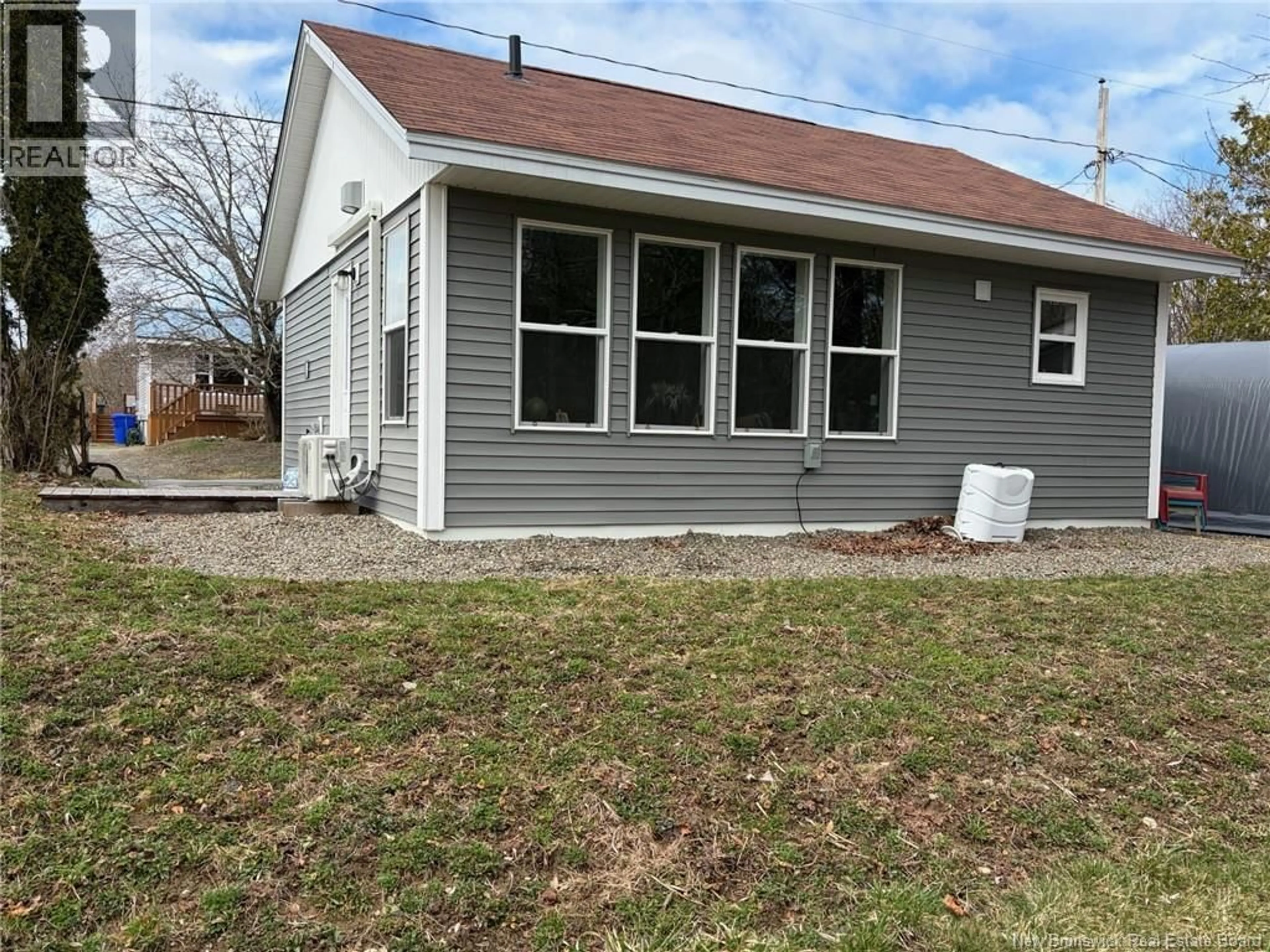 Home with vinyl exterior material, building for 19 PINE STREET, St. Stephen New Brunswick E3L1X3