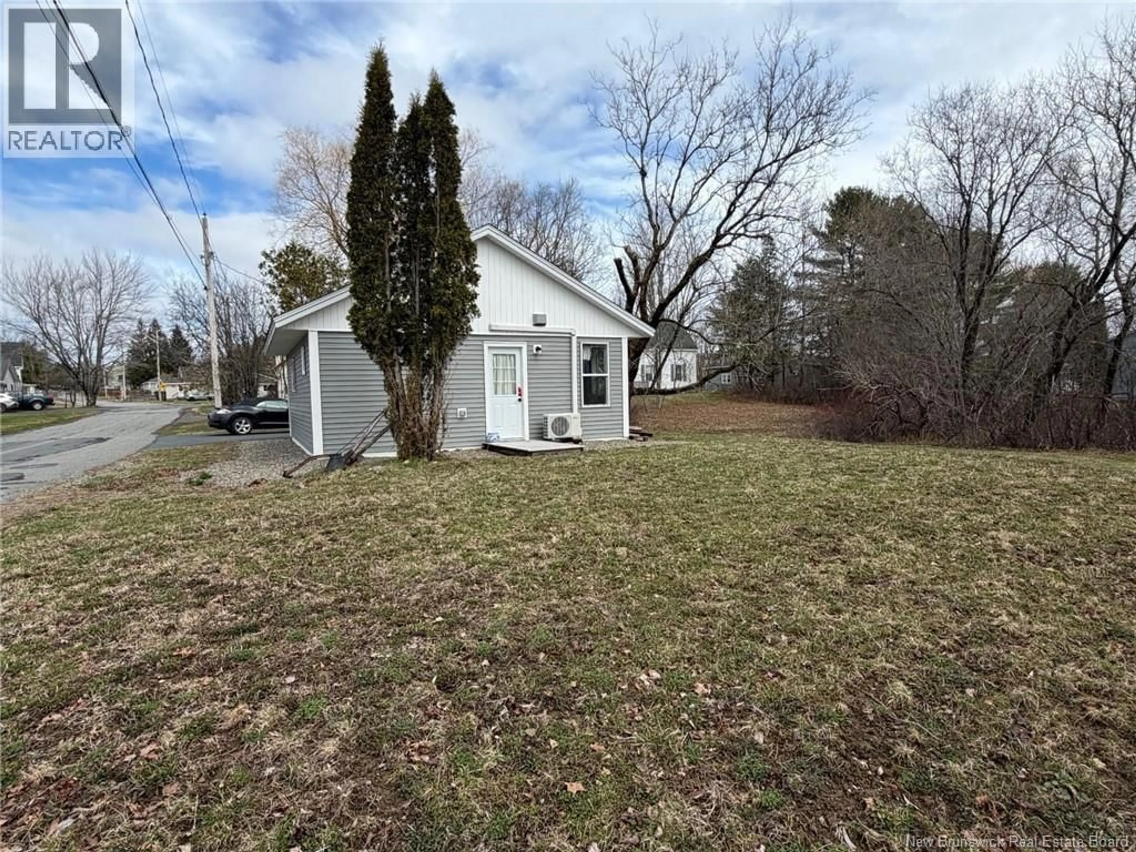 A pic from outside/outdoor area/front of a property/back of a property/a pic from drone, street for 19 PINE STREET, St. Stephen New Brunswick E3L1X3