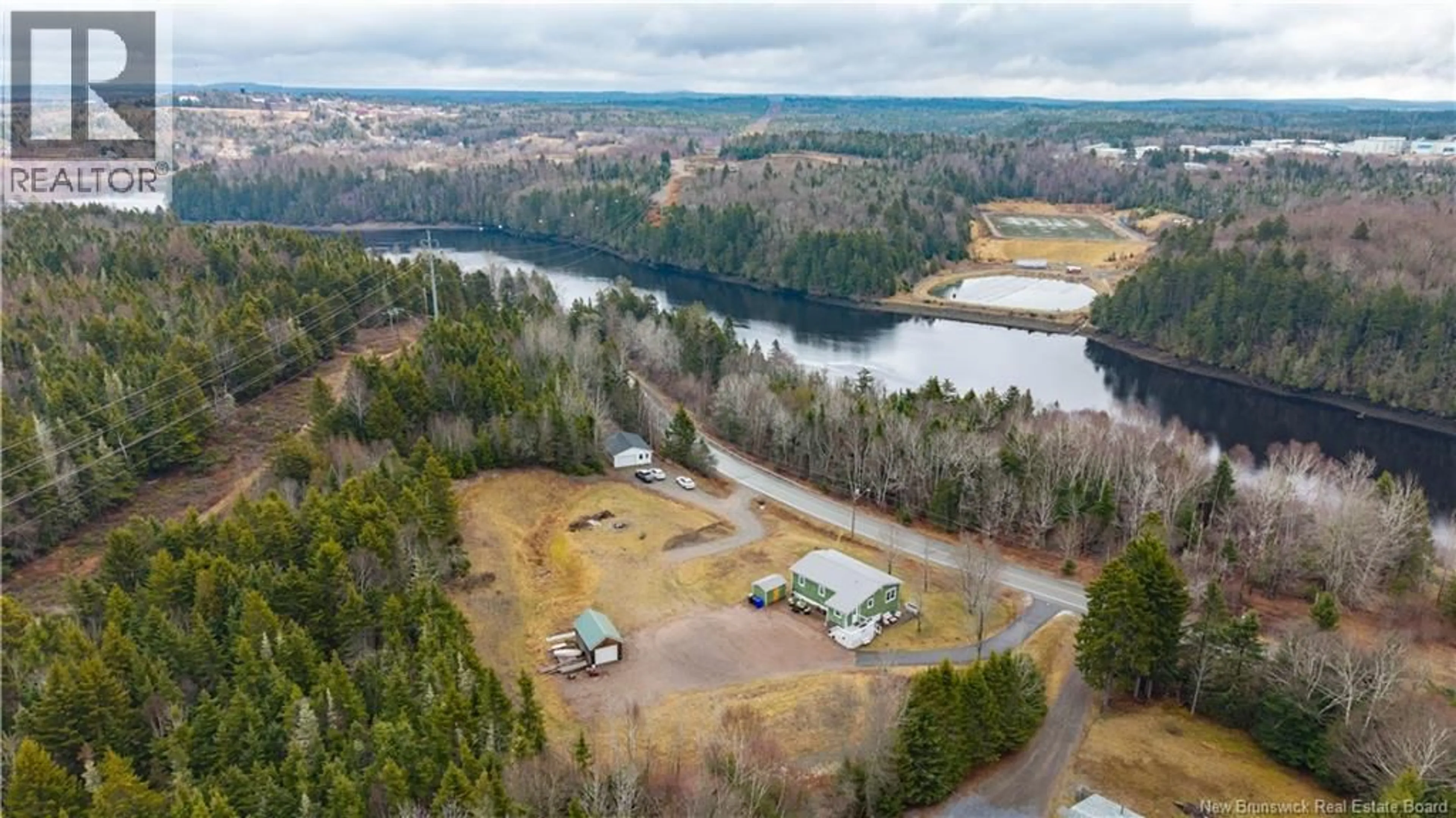 A pic from outside/outdoor area/front of a property/back of a property/a pic from drone, water/lake/river/ocean view for 95 SOUTH STREET, St George New Brunswick E5C3P8