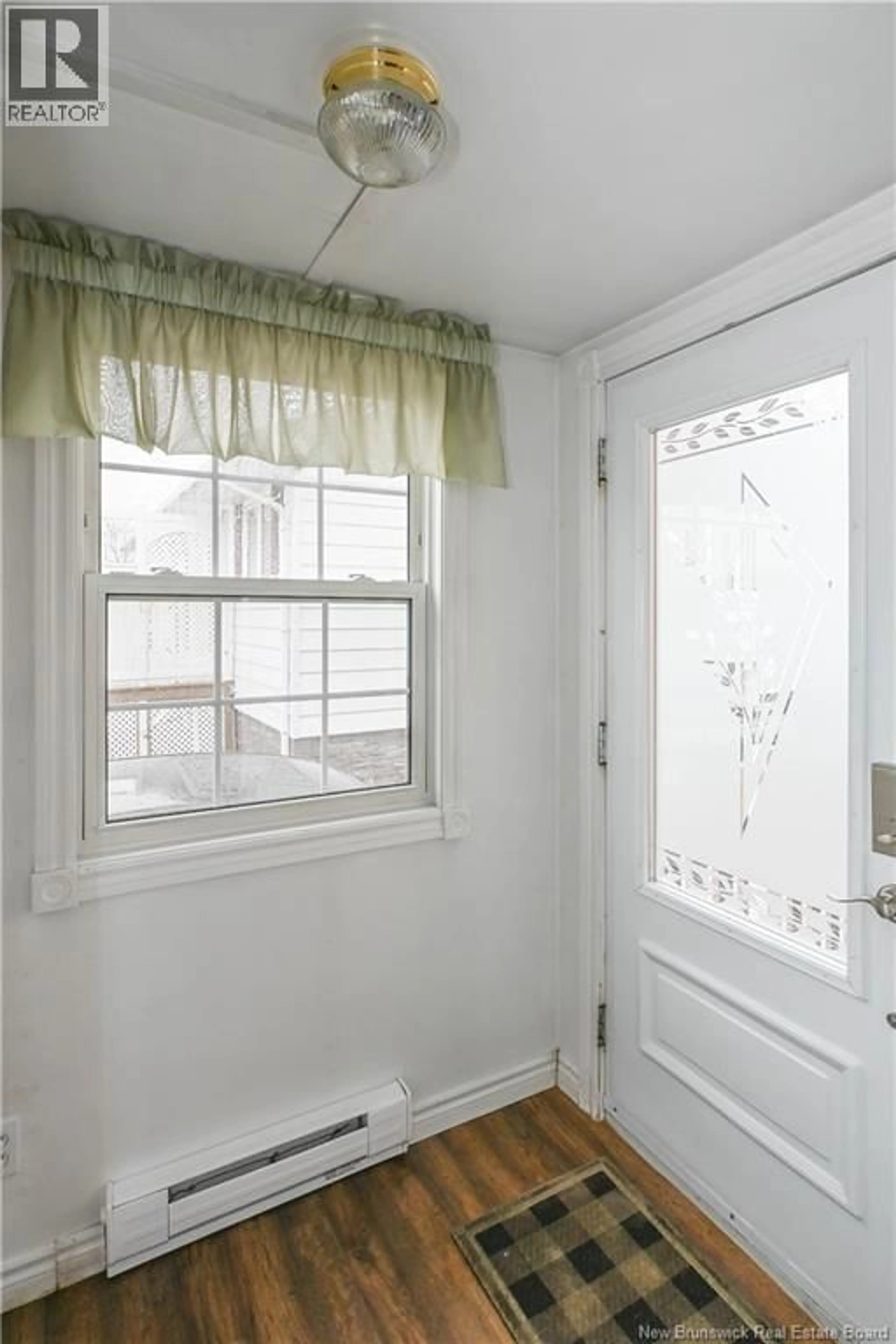 Indoor entryway for 4279 BEAUREGARD STREET, Tracadie New Brunswick E1X1C4