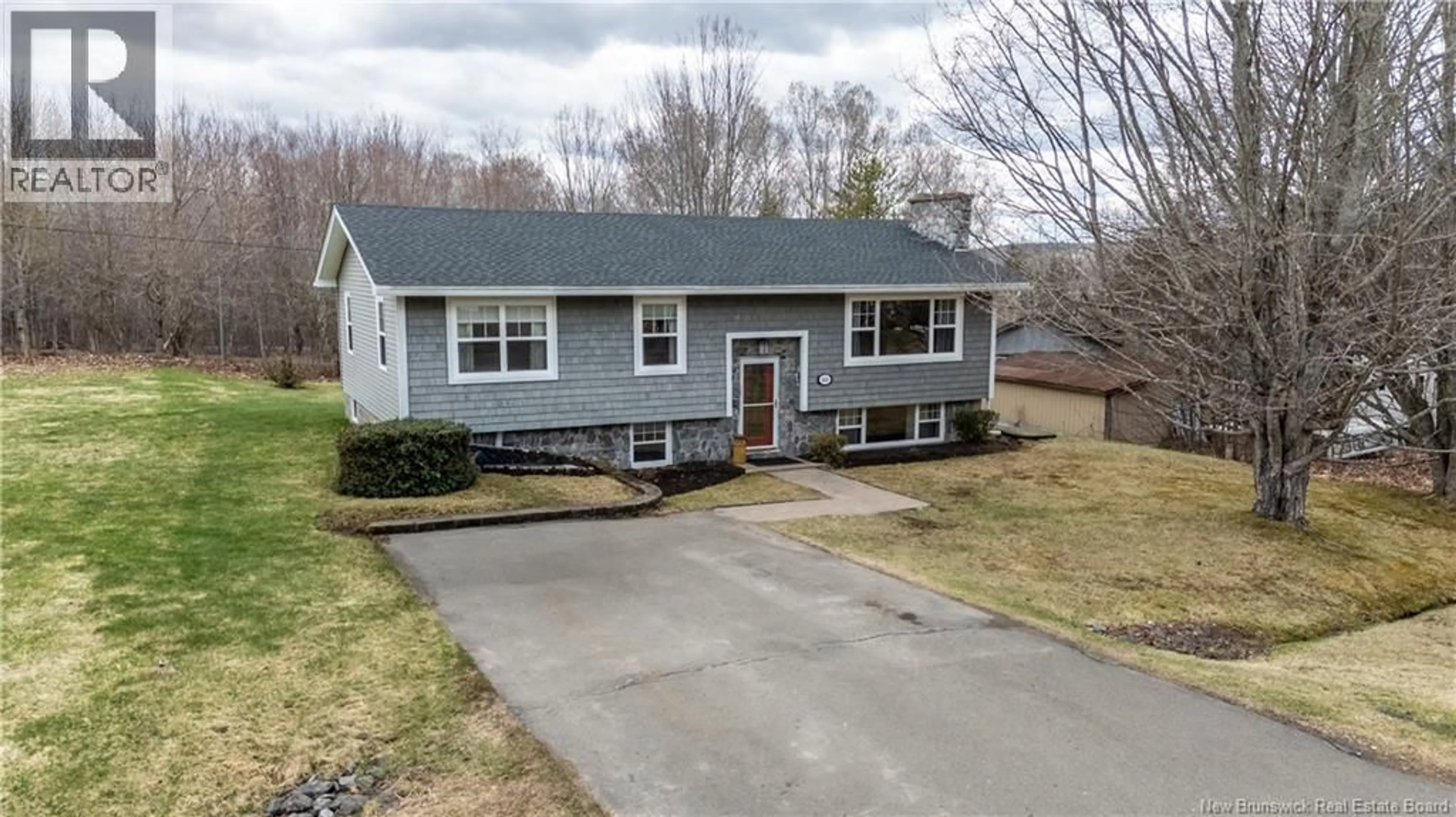 Unknown for 353 BAYVIEW COURT, Dieppe New Brunswick E1A7L1