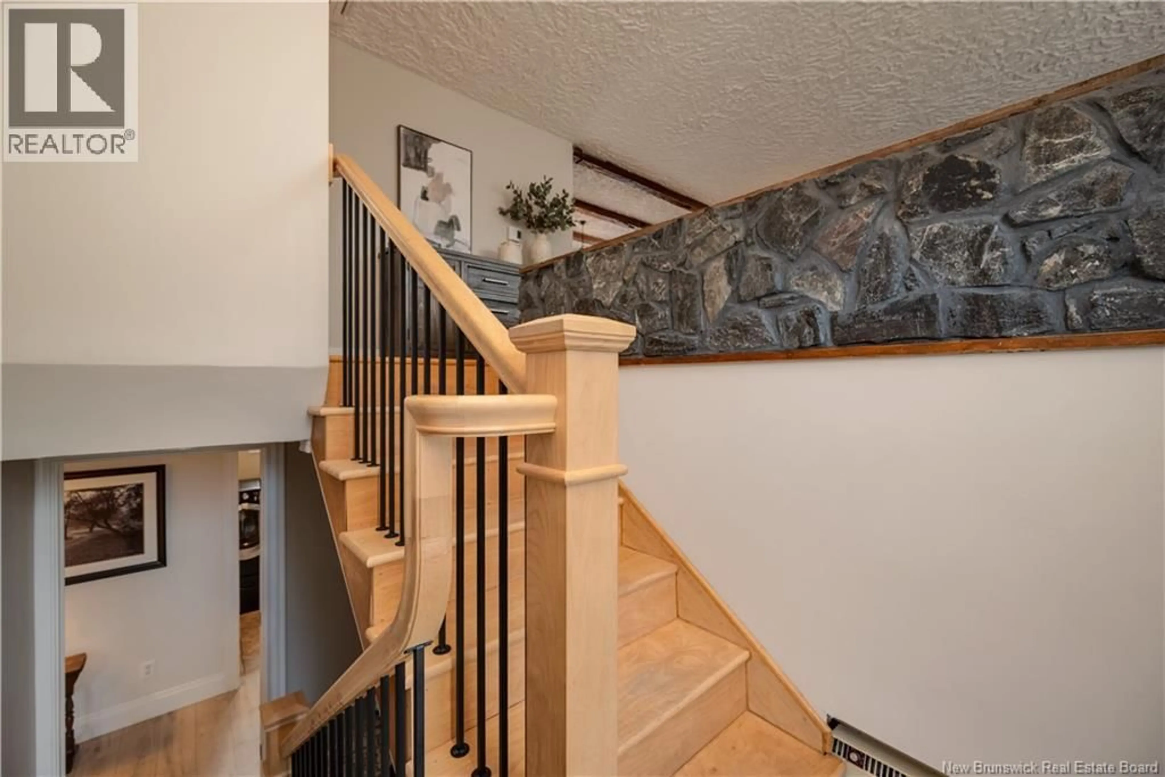Stairs for 353 BAYVIEW COURT, Dieppe New Brunswick E1A7L1