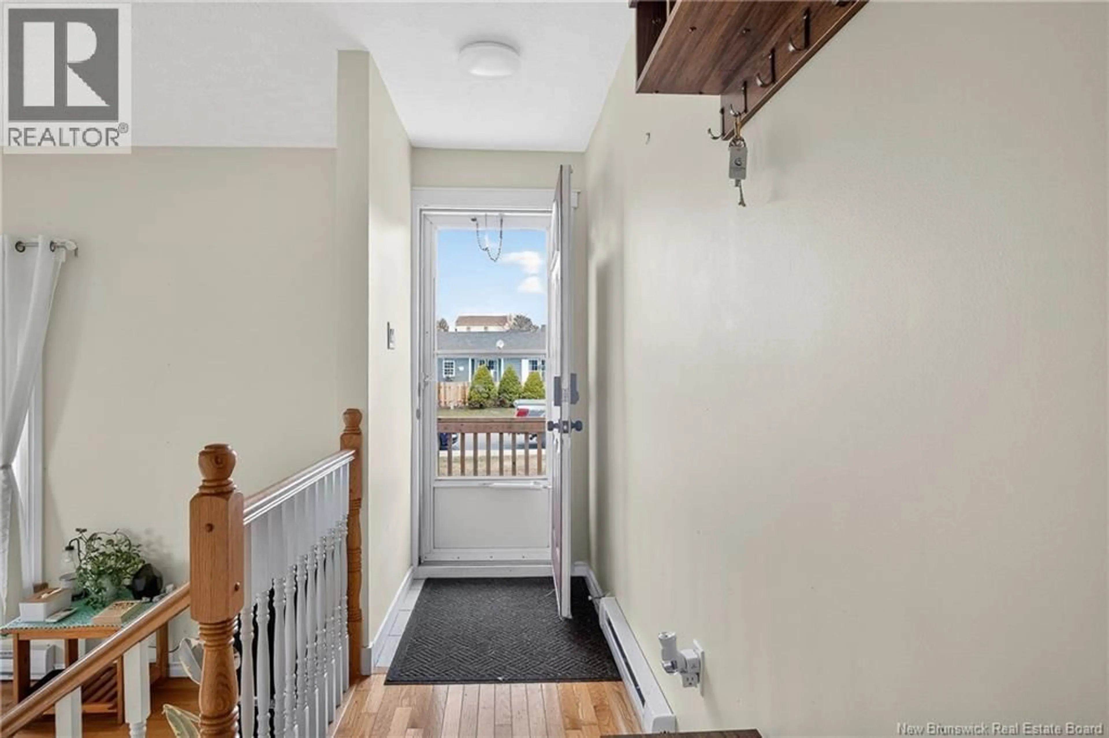 Indoor entryway for 194 OCEAN DRIVE, Saint John New Brunswick E2P1G6
