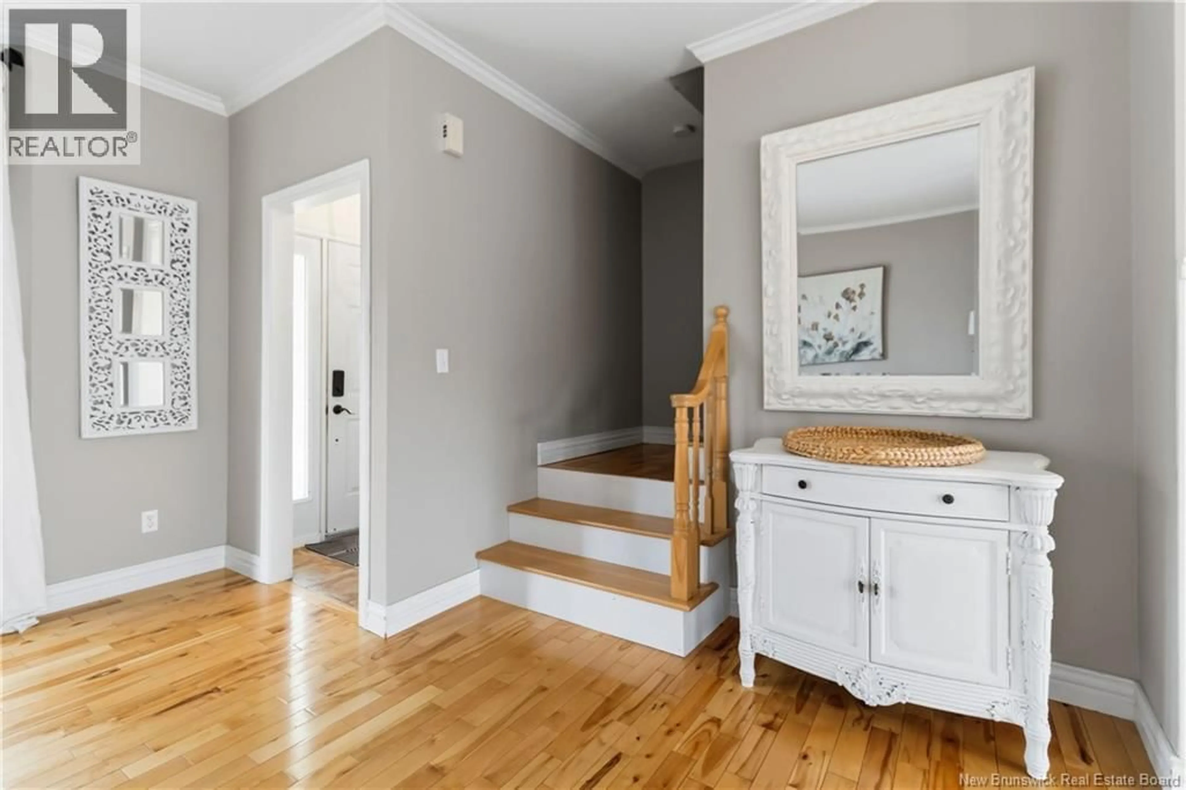 Indoor entryway for 16 CARSDALE COURT, Moncton New Brunswick E1G5G2