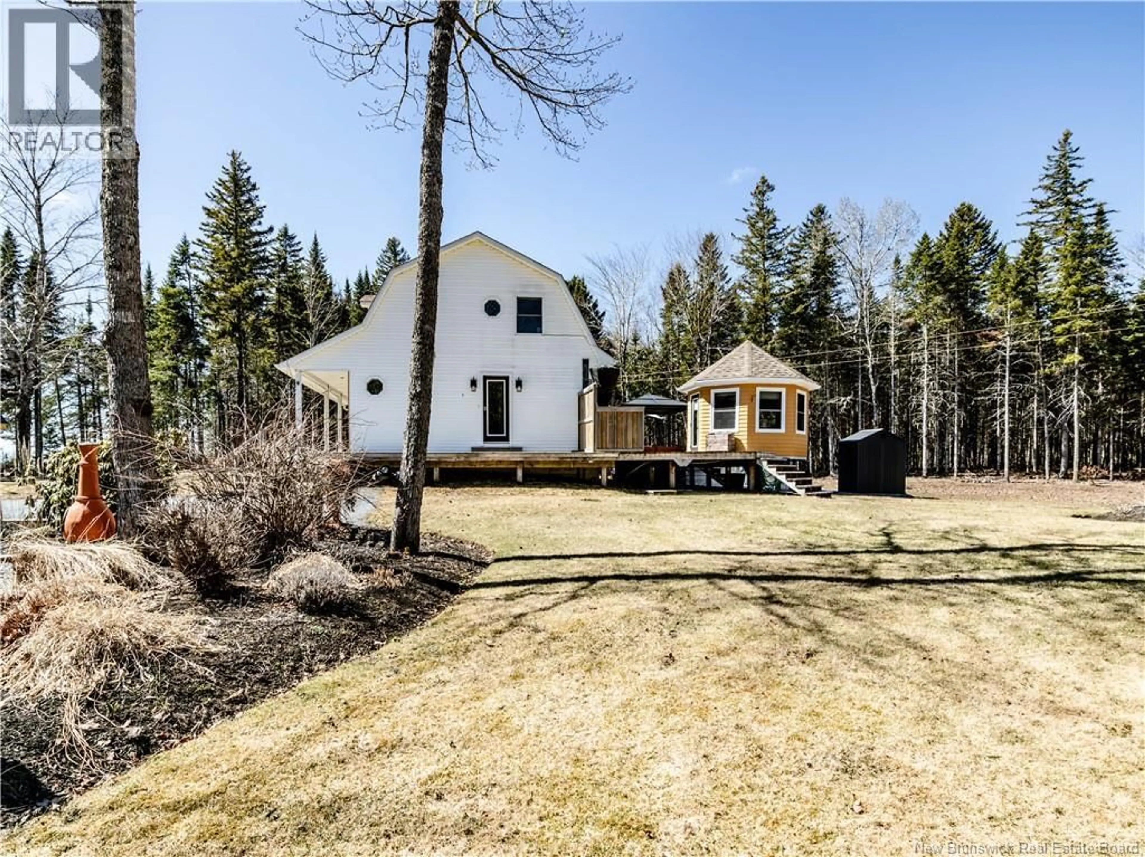 A pic from outside/outdoor area/front of a property/back of a property/a pic from drone, unknown for 7449 ROUTE 116, Bass River New Brunswick E4T1K9