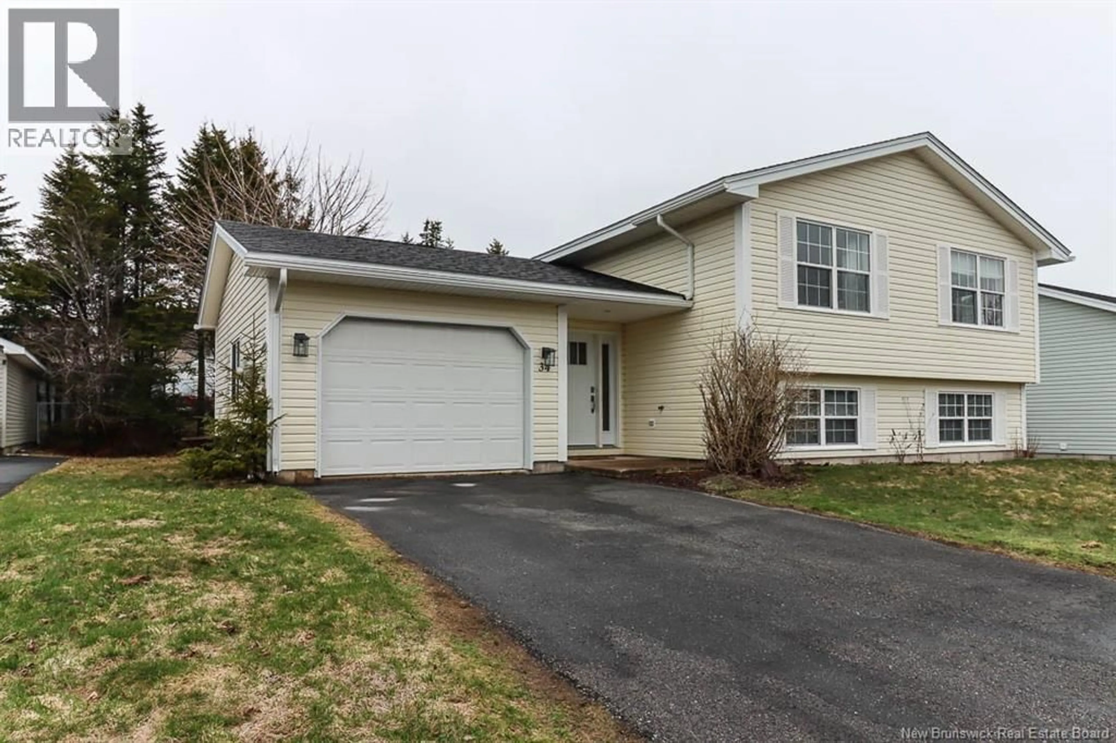 Home with vinyl exterior material, street for 34 STRATHORNE AVENUE, Saint John New Brunswick E2J4Z5