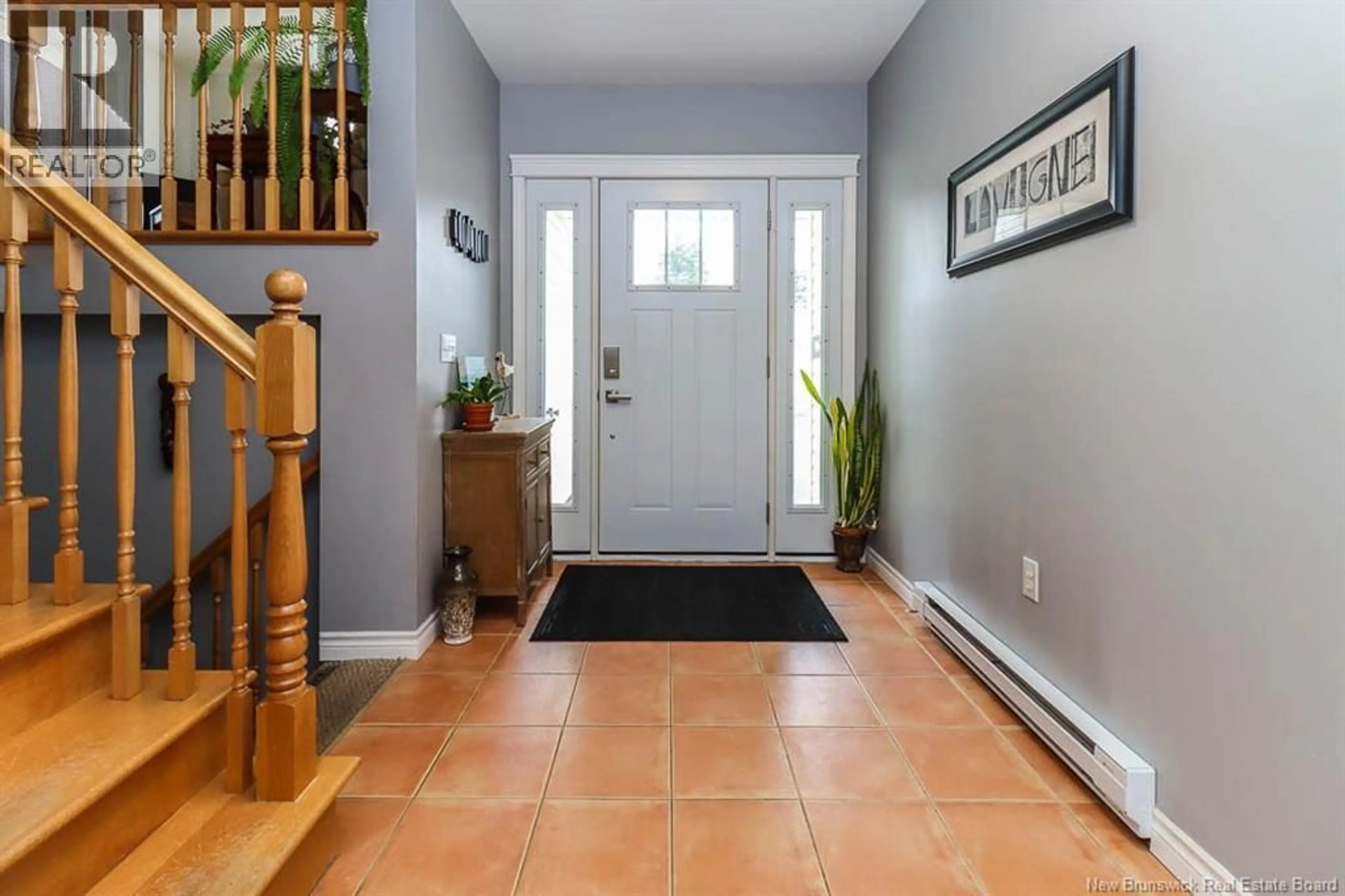 Indoor entryway for 34 STRATHORNE AVENUE, Saint John New Brunswick E2J4Z5