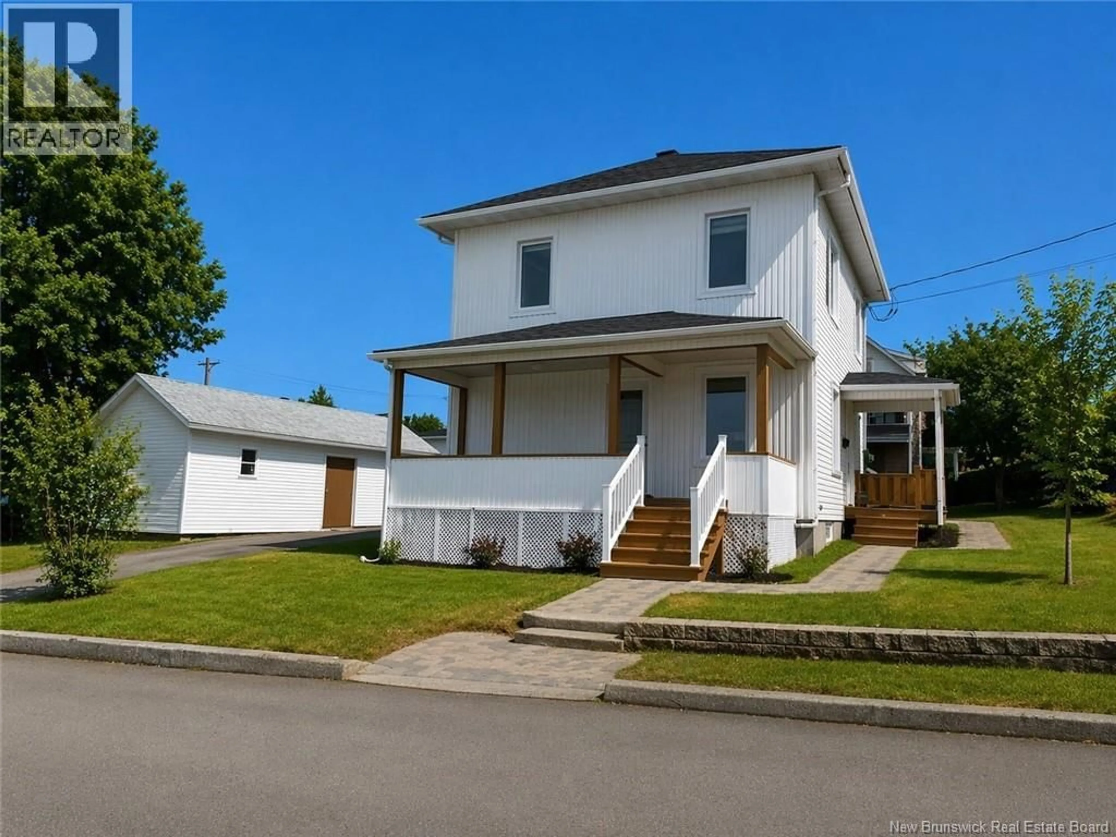 Home with vinyl exterior material, street for 90 35E AVENUE, Edmundston New Brunswick E3V2V3
