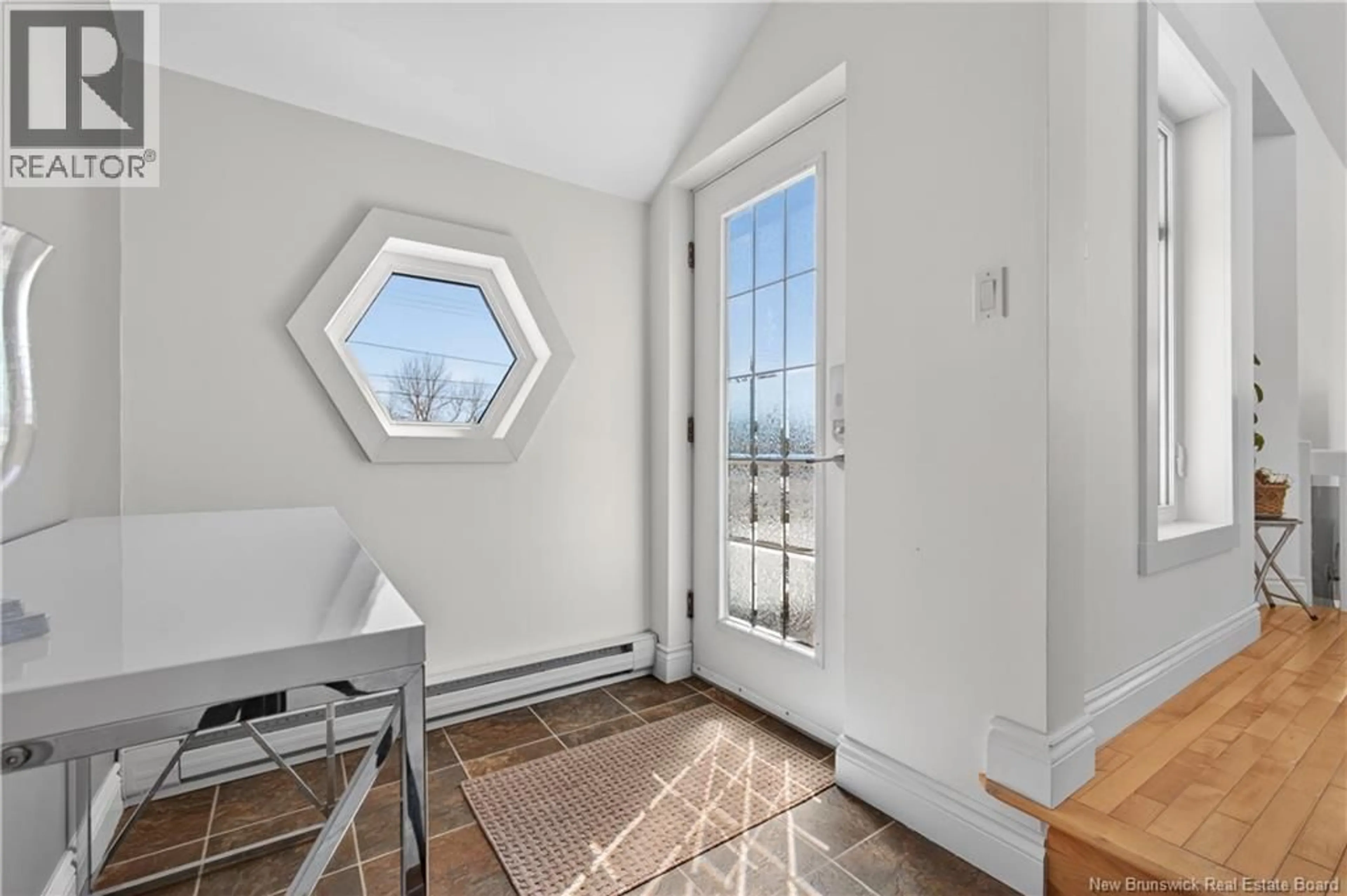 Indoor entryway for 116 DES CHAMPS STREET, Lamèque New Brunswick E8T1E7