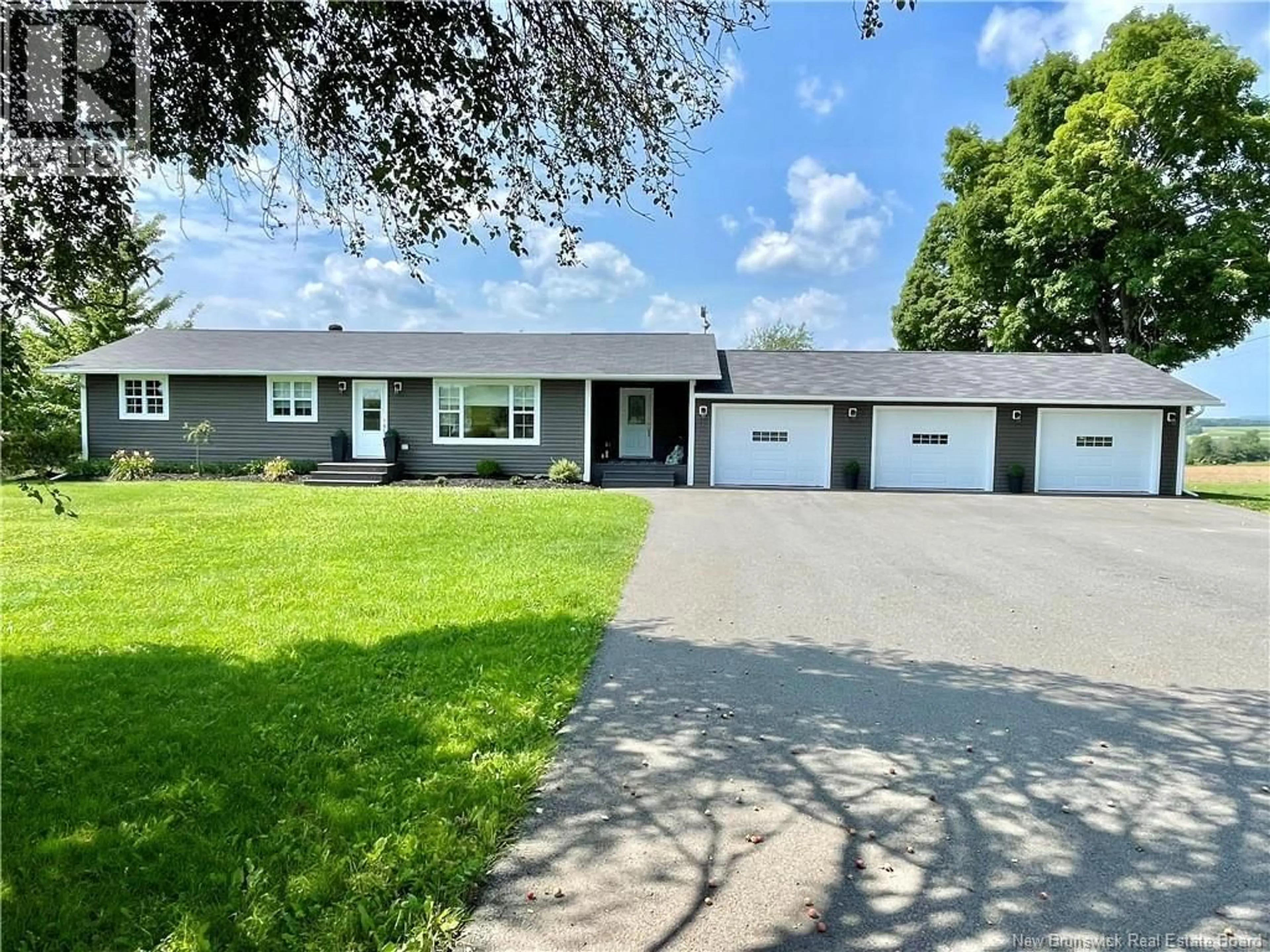 A pic from outside/outdoor area/front of a property/back of a property/a pic from drone, street for 615 ROCKLAND ROAD, Rockland New Brunswick E7P1G4