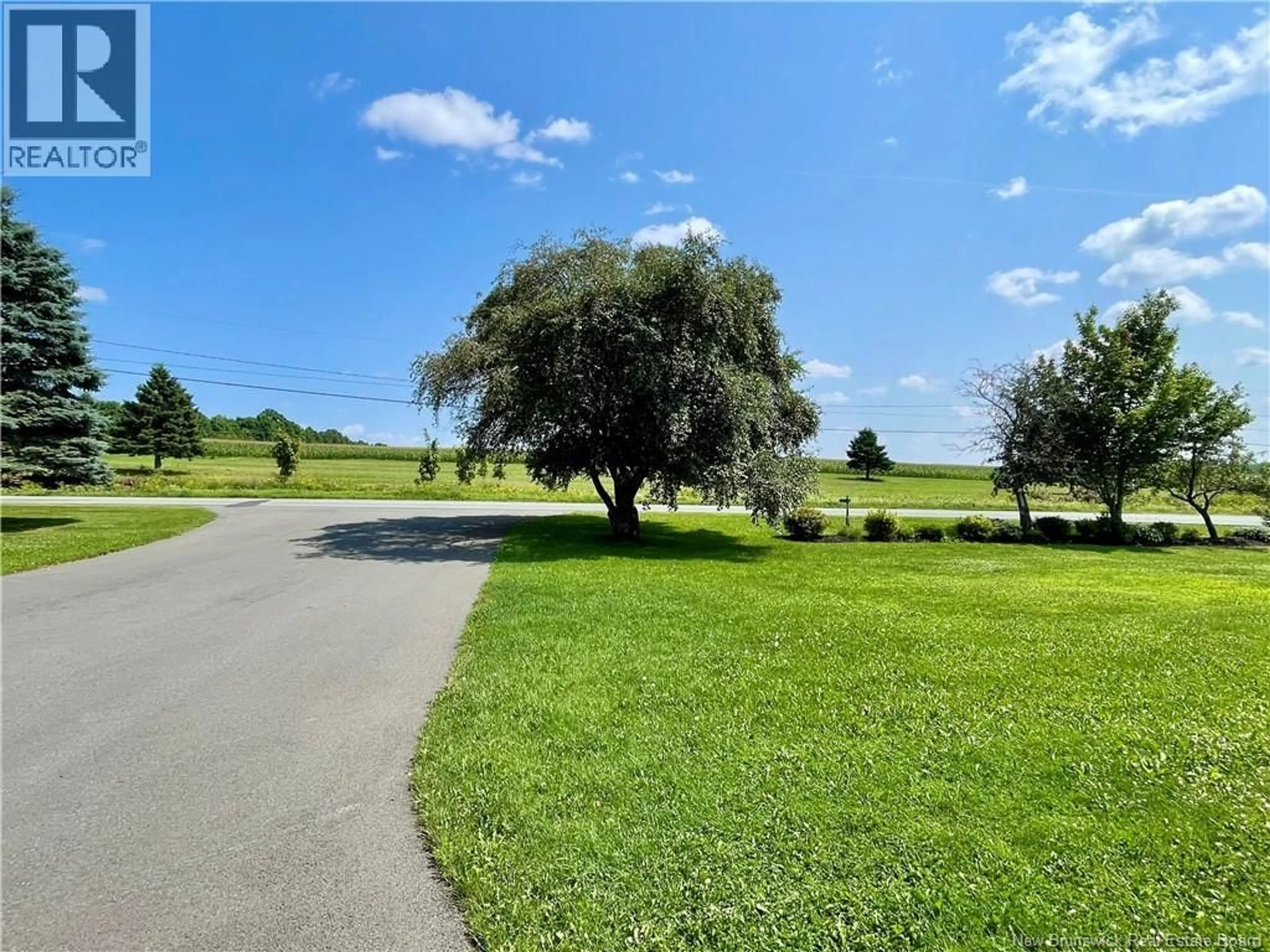 A pic from outside/outdoor area/front of a property/back of a property/a pic from drone, water/lake/river/ocean view for 615 ROCKLAND ROAD, Rockland New Brunswick E7P1G4