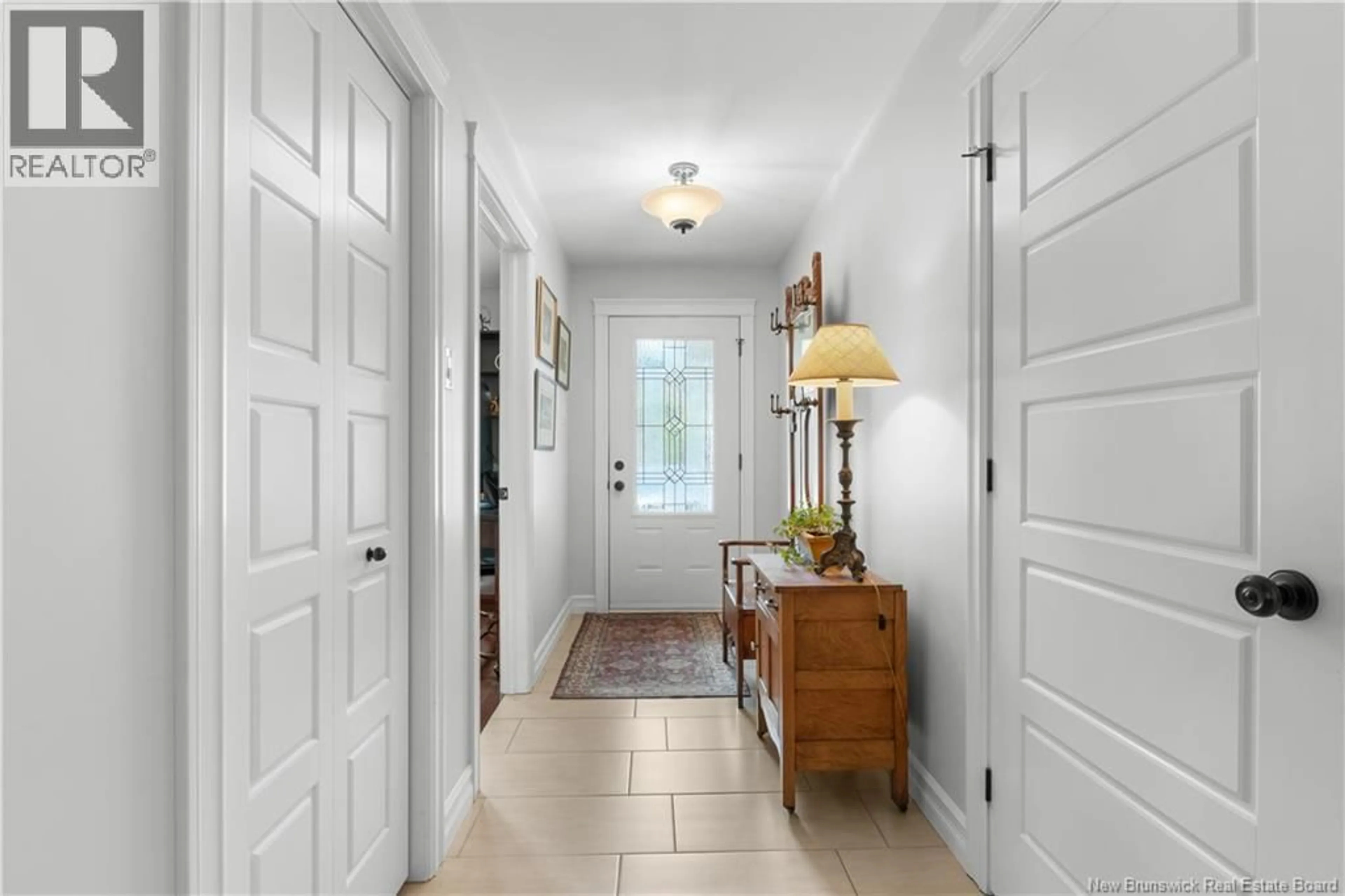 Indoor entryway for 38 BOISÉE, Dieppe New Brunswick E1A8Y7