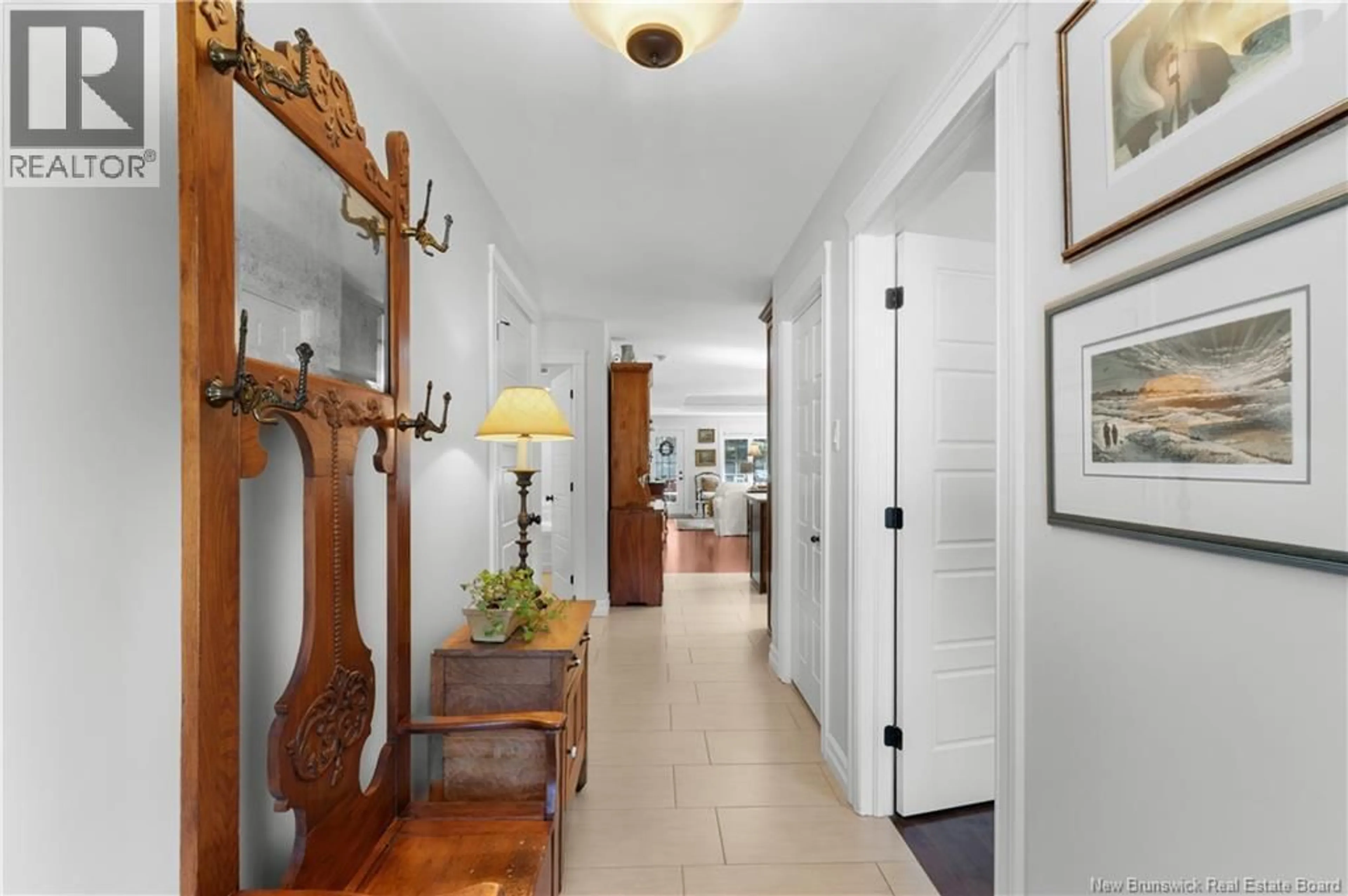 Indoor entryway for 38 BOISÉE, Dieppe New Brunswick E1A8Y7