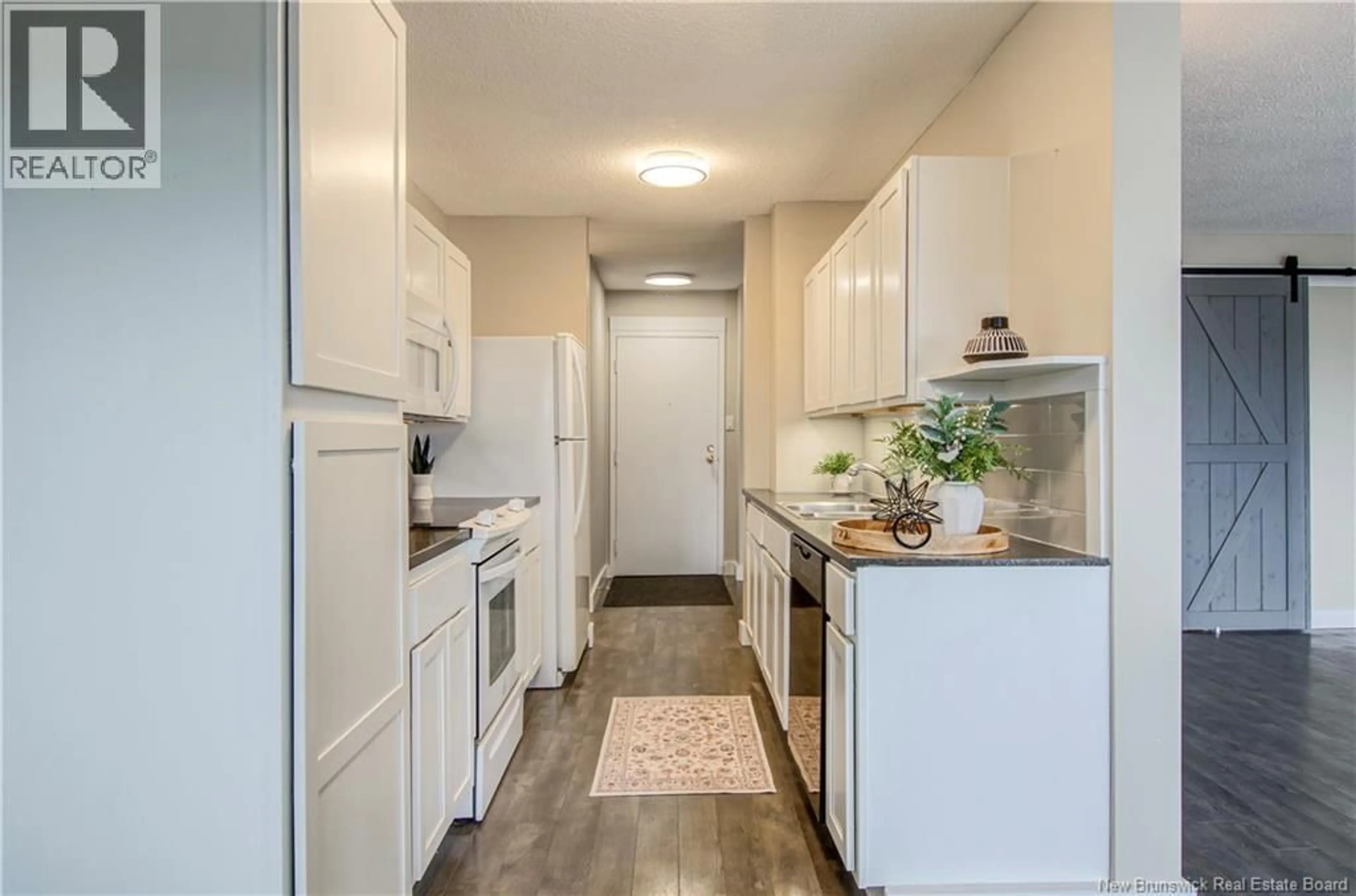 Standard kitchen, unknown for 1006 - 310 WOODWARD AVENUE, Saint John New Brunswick E2K2L1