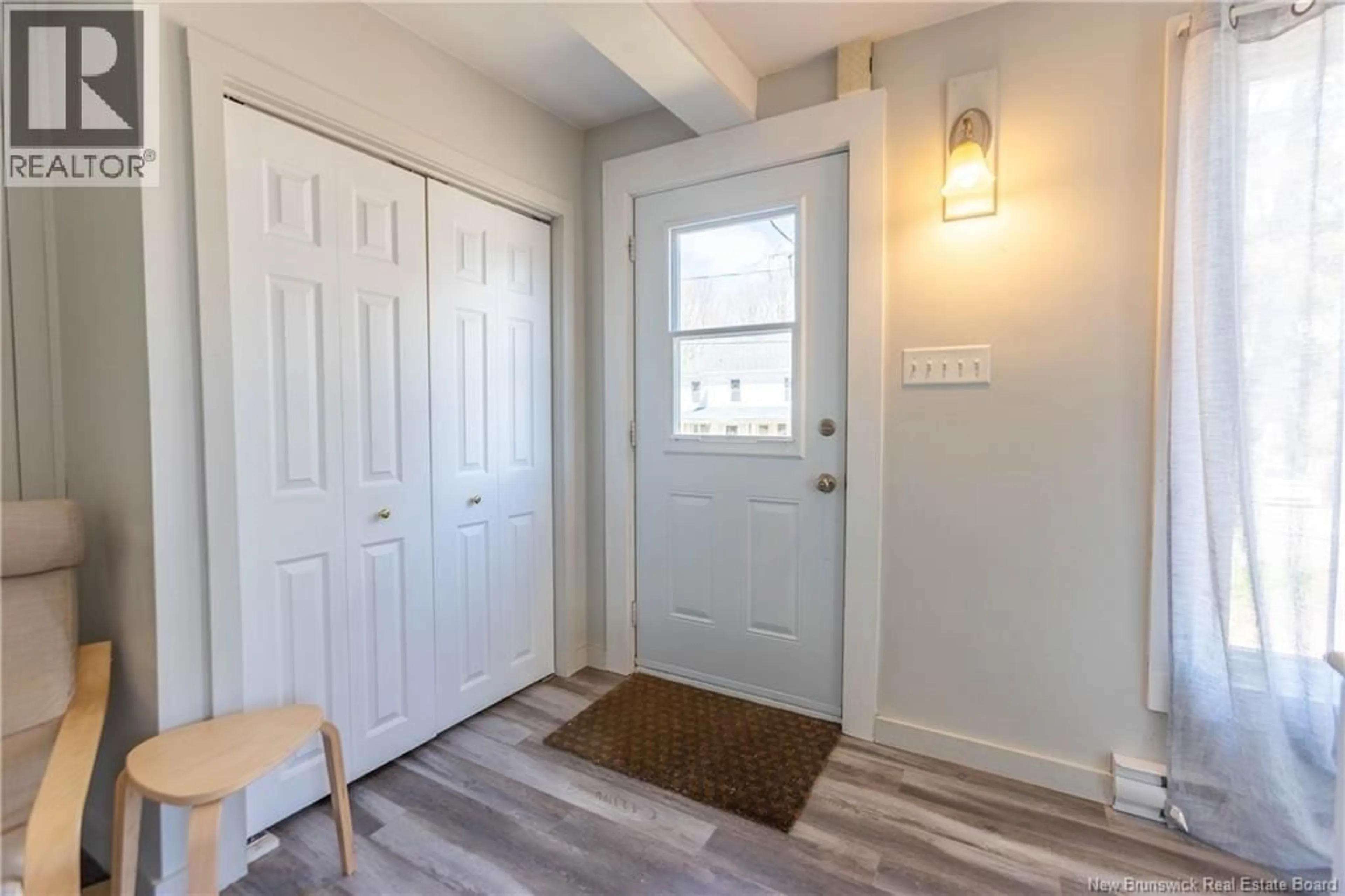 Indoor entryway for 8 ESTABROOKS, Sackville New Brunswick E4L3W7