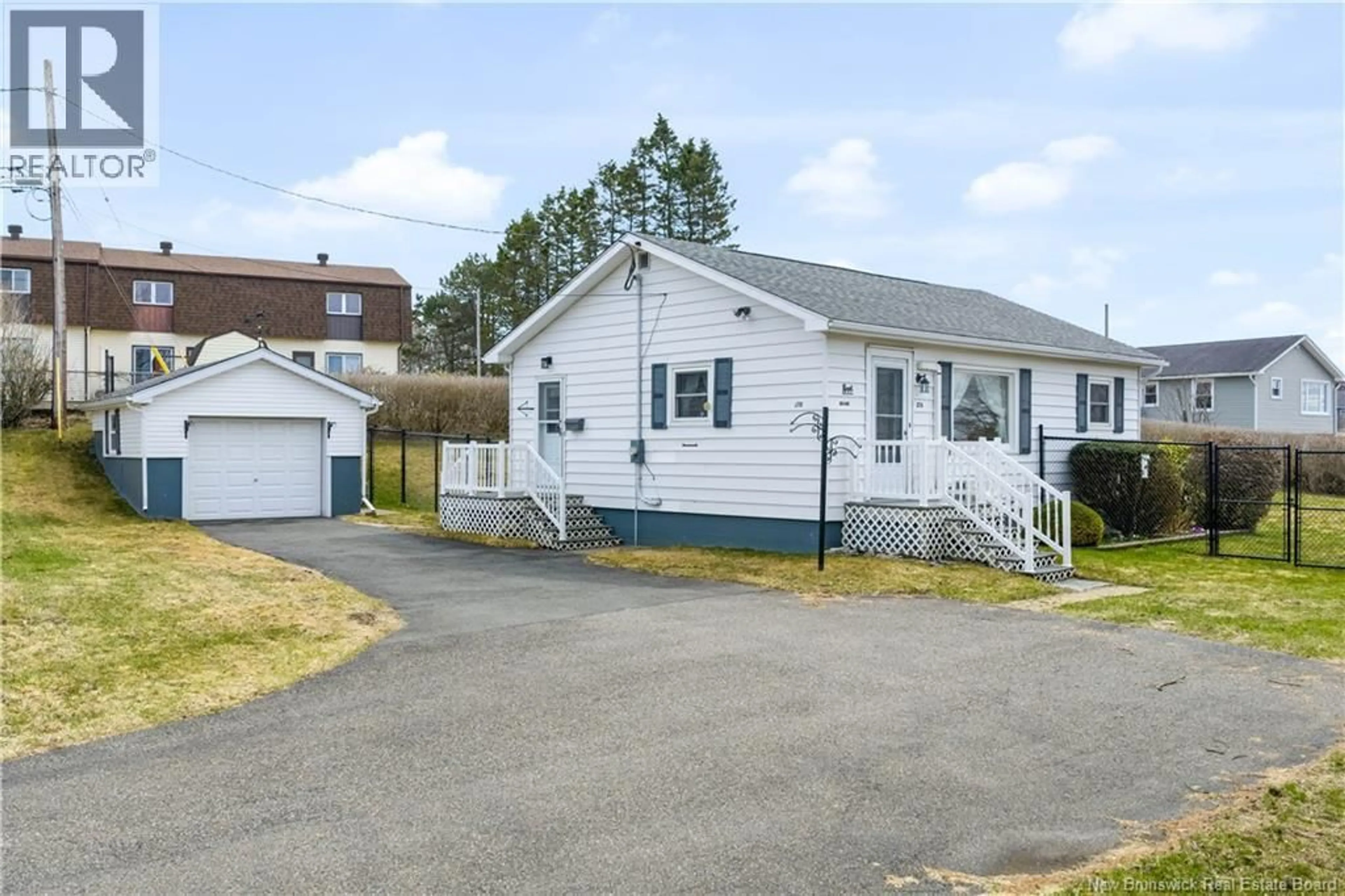 A pic from outside/outdoor area/front of a property/back of a property/a pic from drone, street for 278 MOLSON AVENUE, Saint John New Brunswick E2M3J7