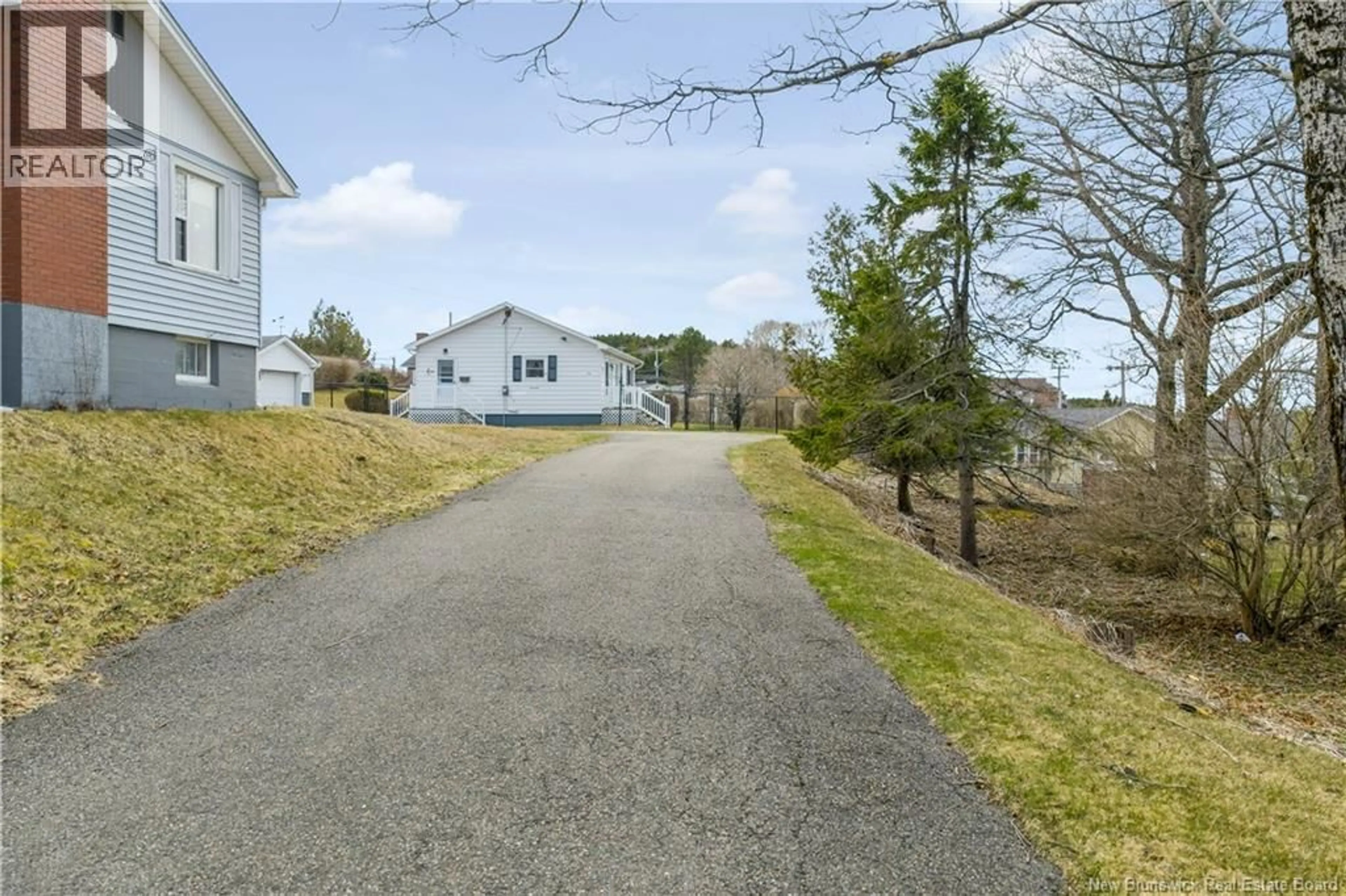 A pic from outside/outdoor area/front of a property/back of a property/a pic from drone, street for 278 MOLSON AVENUE, Saint John New Brunswick E2M3J7