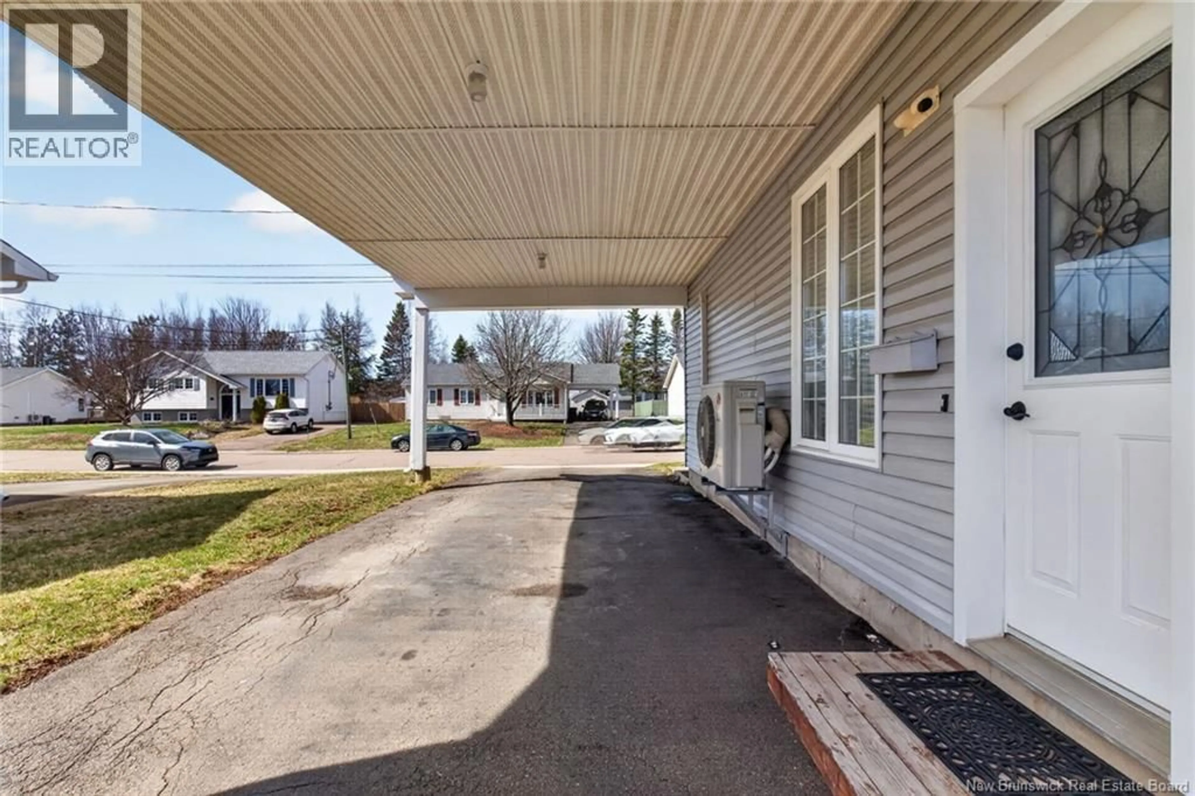 Unknown for 114 DOLBEAU, Dieppe New Brunswick E1A6V6