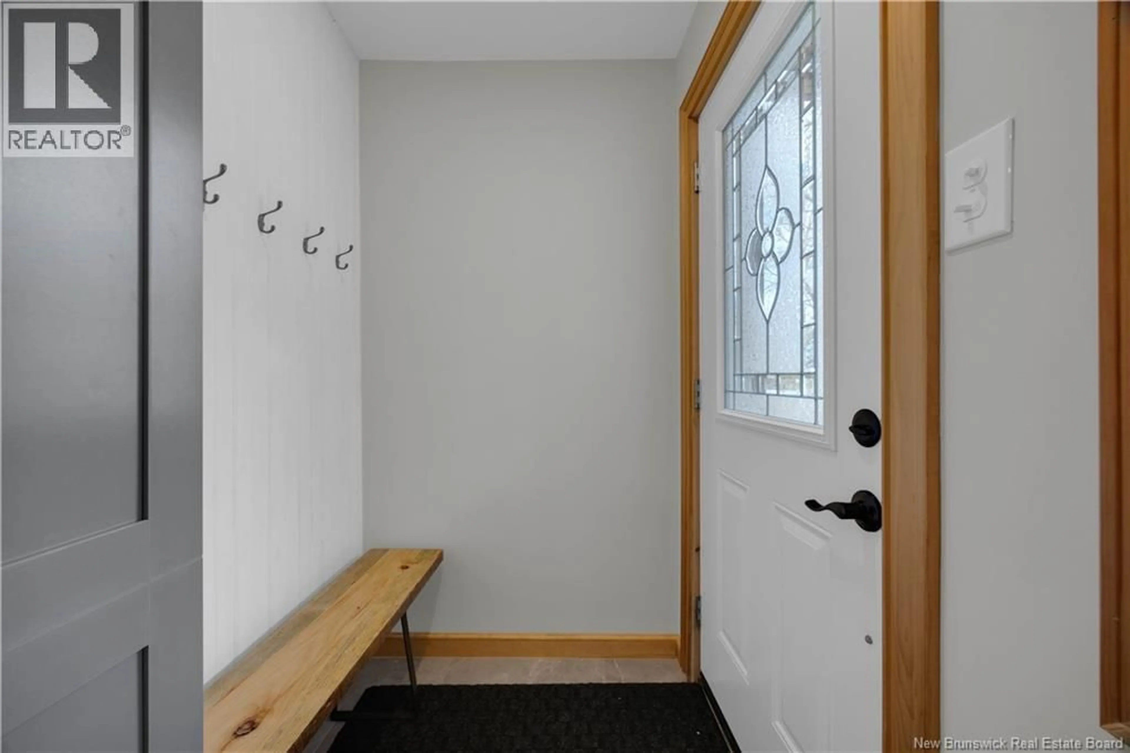 Indoor entryway for 34 BELMONT ROAD, Saint John New Brunswick E2M6J6