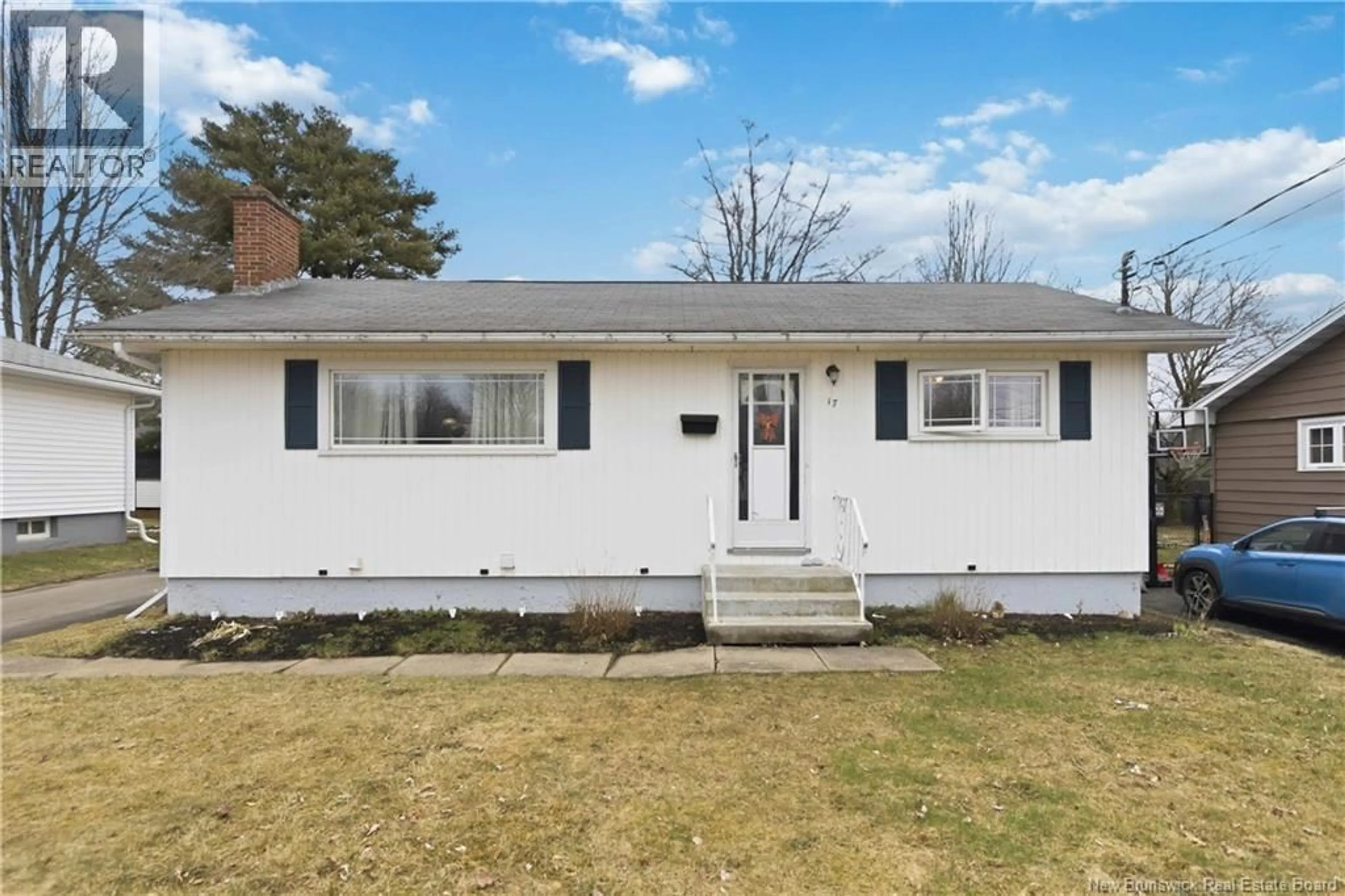 Home with vinyl exterior material, street for 17 BISSETT AVENUE, Moncton New Brunswick E1E2S8
