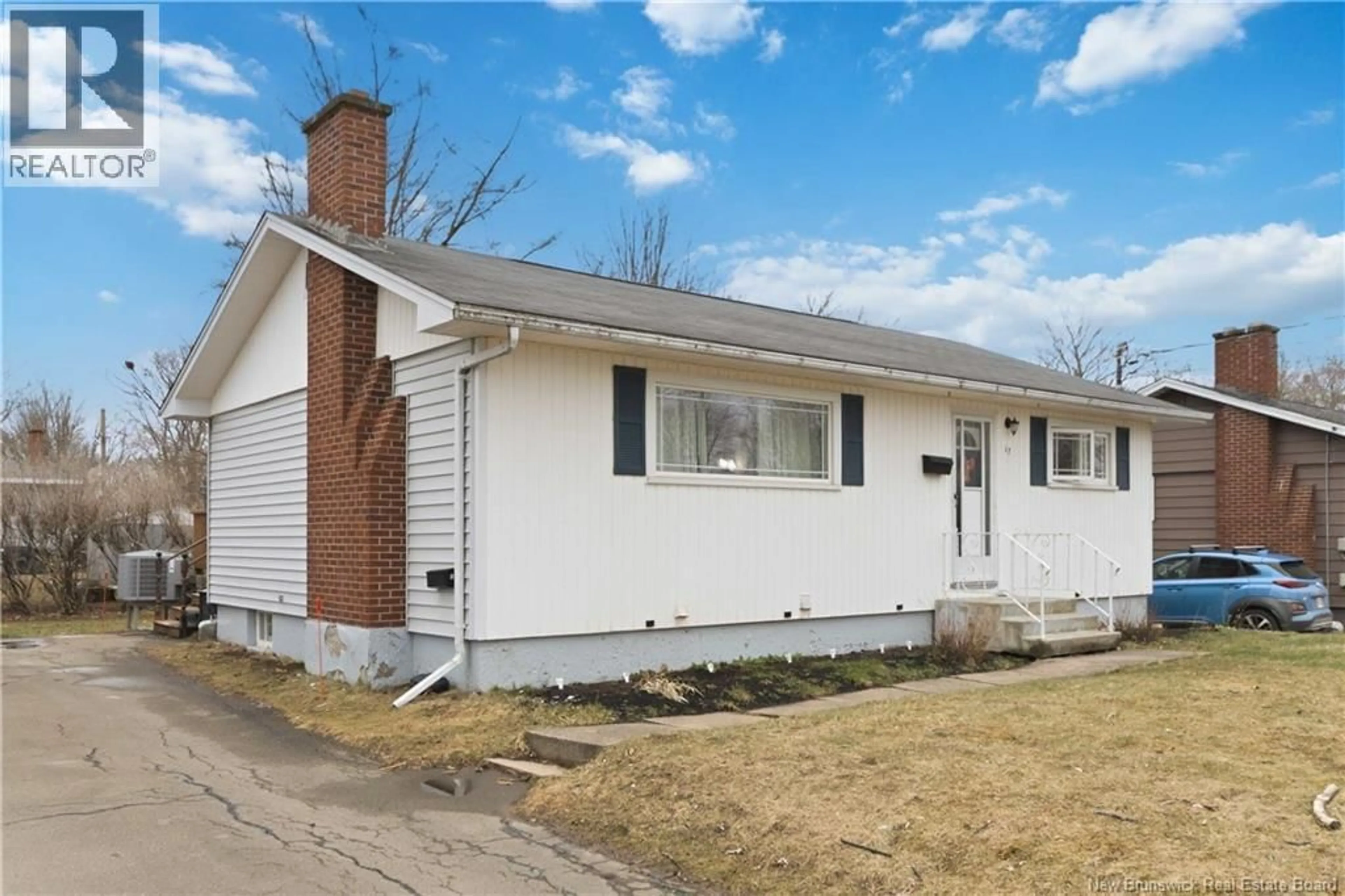 Home with vinyl exterior material, street for 17 BISSETT AVENUE, Moncton New Brunswick E1E2S8