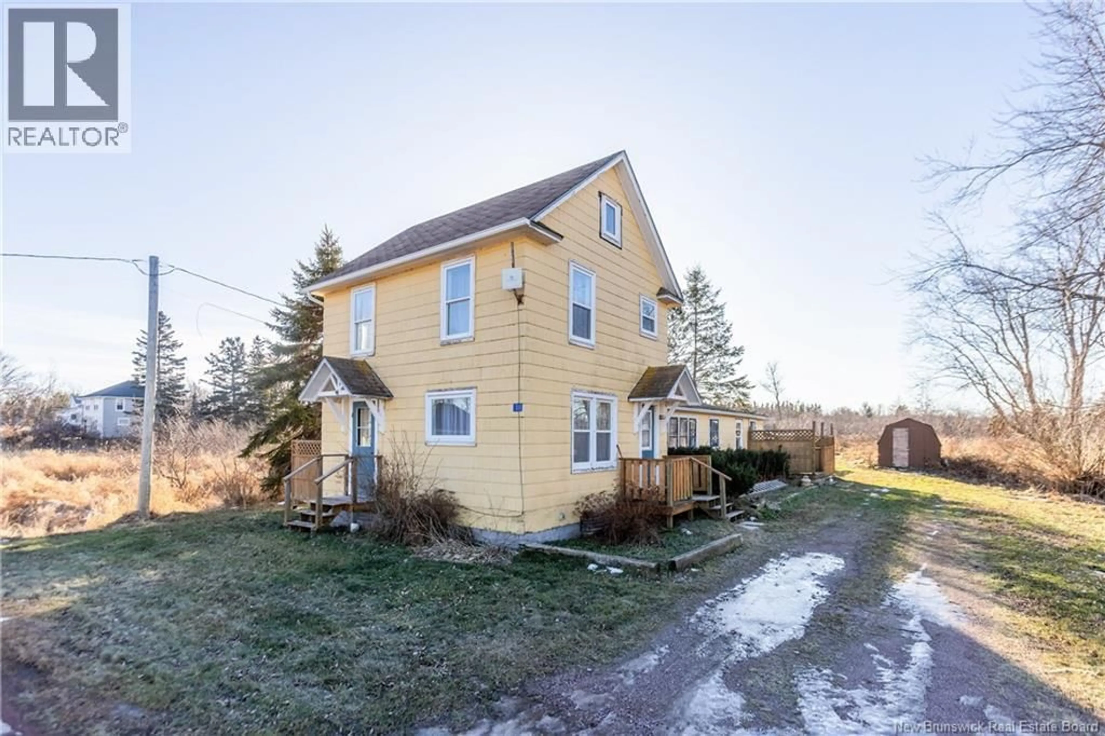 A pic from outside/outdoor area/front of a property/back of a property/a pic from drone, building for 18 ROUTE 955, Cape Tormentine New Brunswick E4M2A3