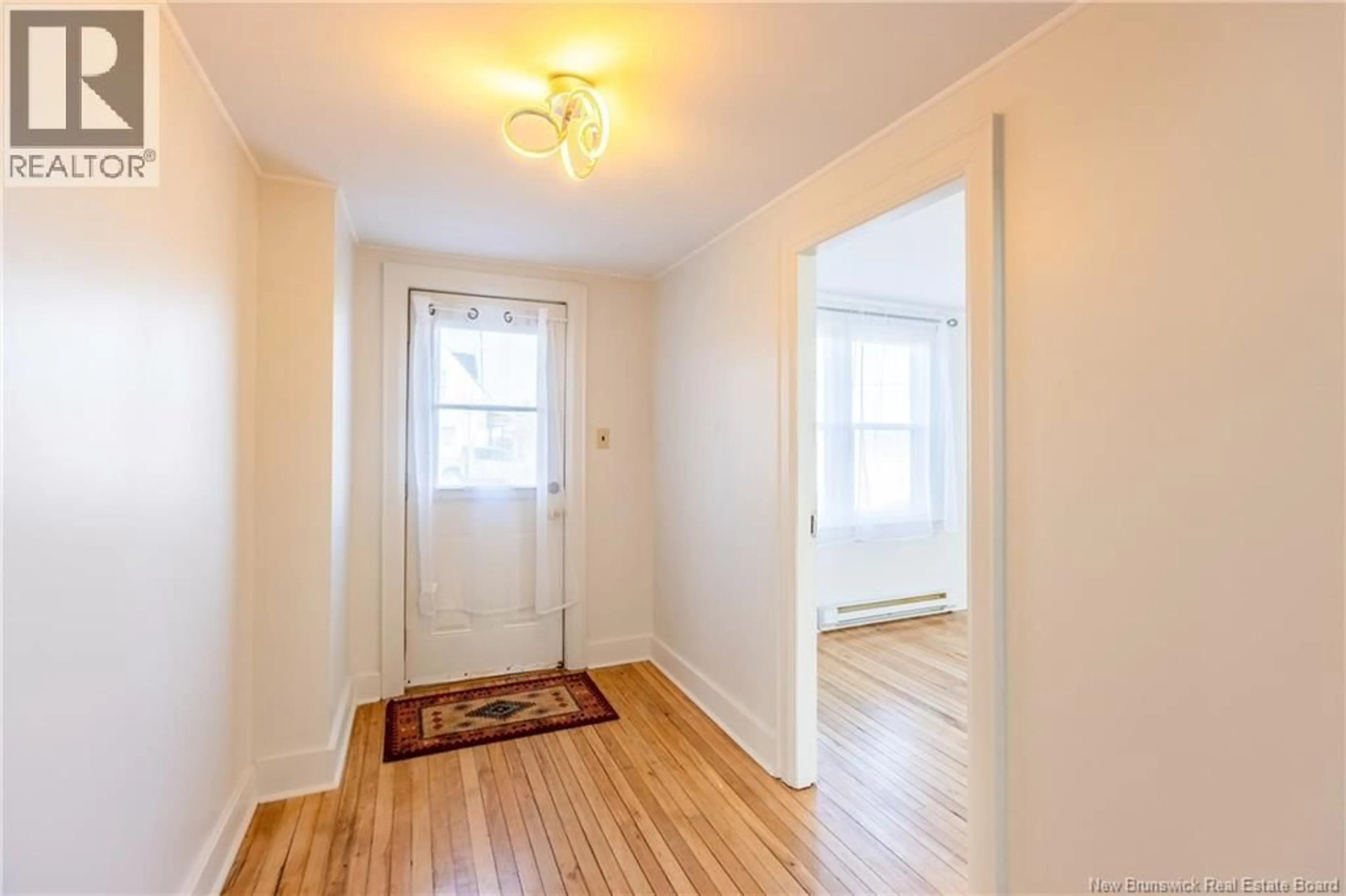 Indoor entryway for 18 ROUTE 955, Cape Tormentine New Brunswick E4M2A3