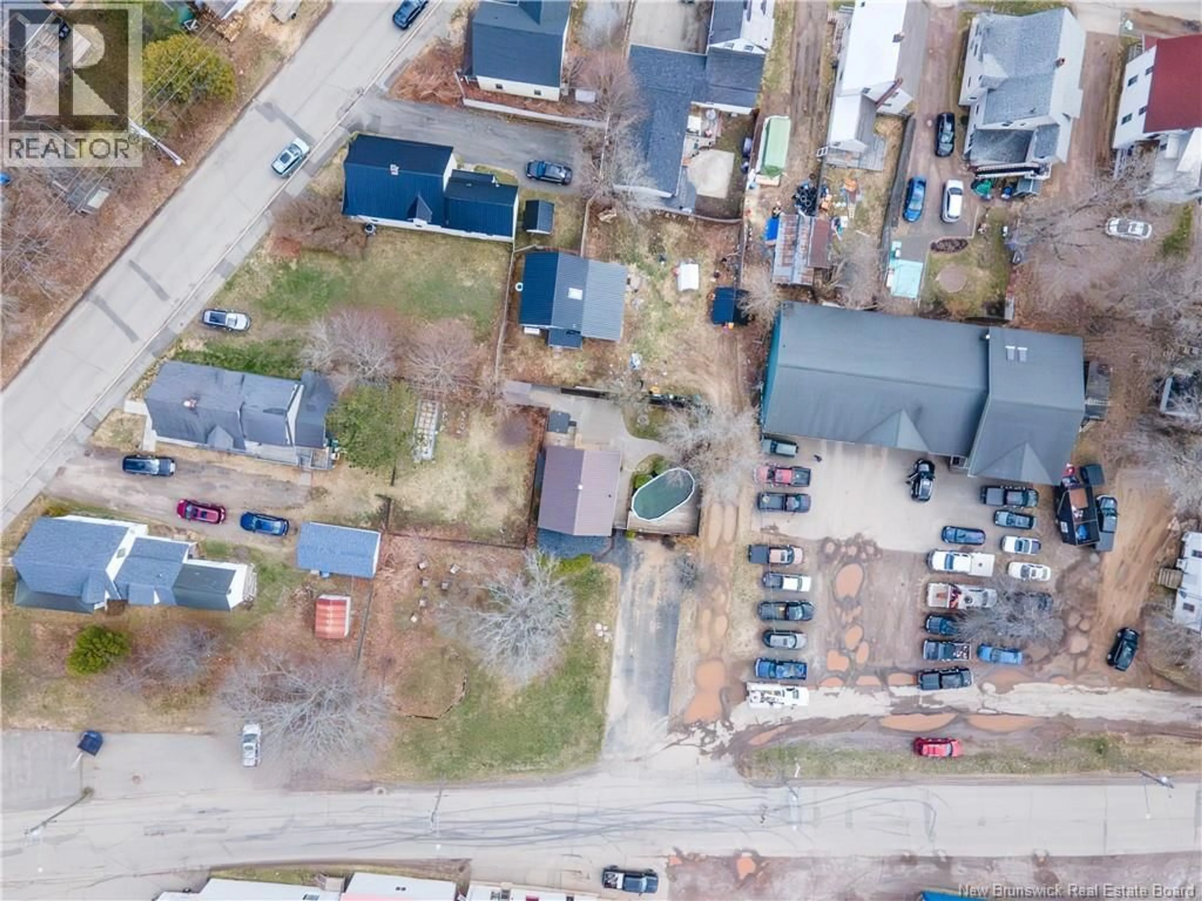 A pic from outside/outdoor area/front of a property/back of a property/a pic from drone, street for 64 PARK STREET, Sussex New Brunswick E4E1V1