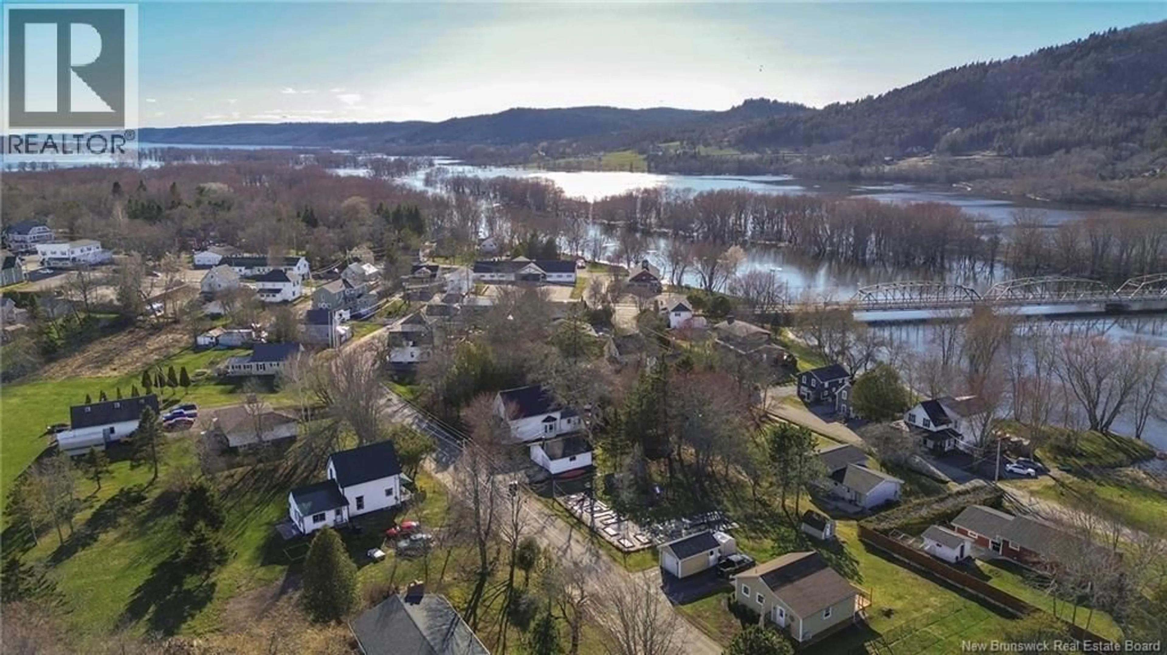 A pic from outside/outdoor area/front of a property/back of a property/a pic from drone, water/lake/river/ocean view for 31 DUTCH POINT ROAD, Hampton New Brunswick E5N5Y9