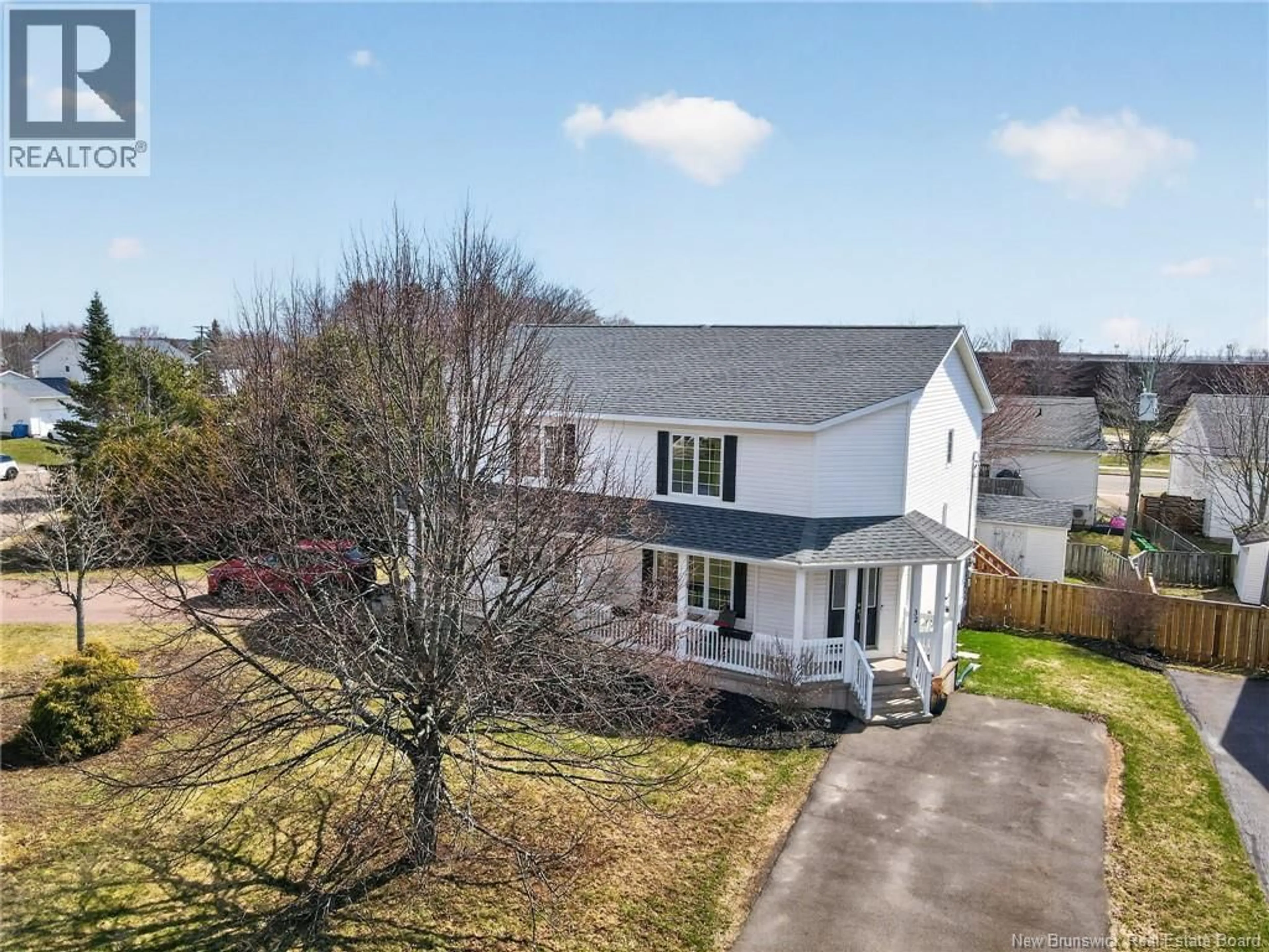 A pic from outside/outdoor area/front of a property/back of a property/a pic from drone, unknown for 32 SHEFFIELD COURT, Moncton New Brunswick E1G2J2