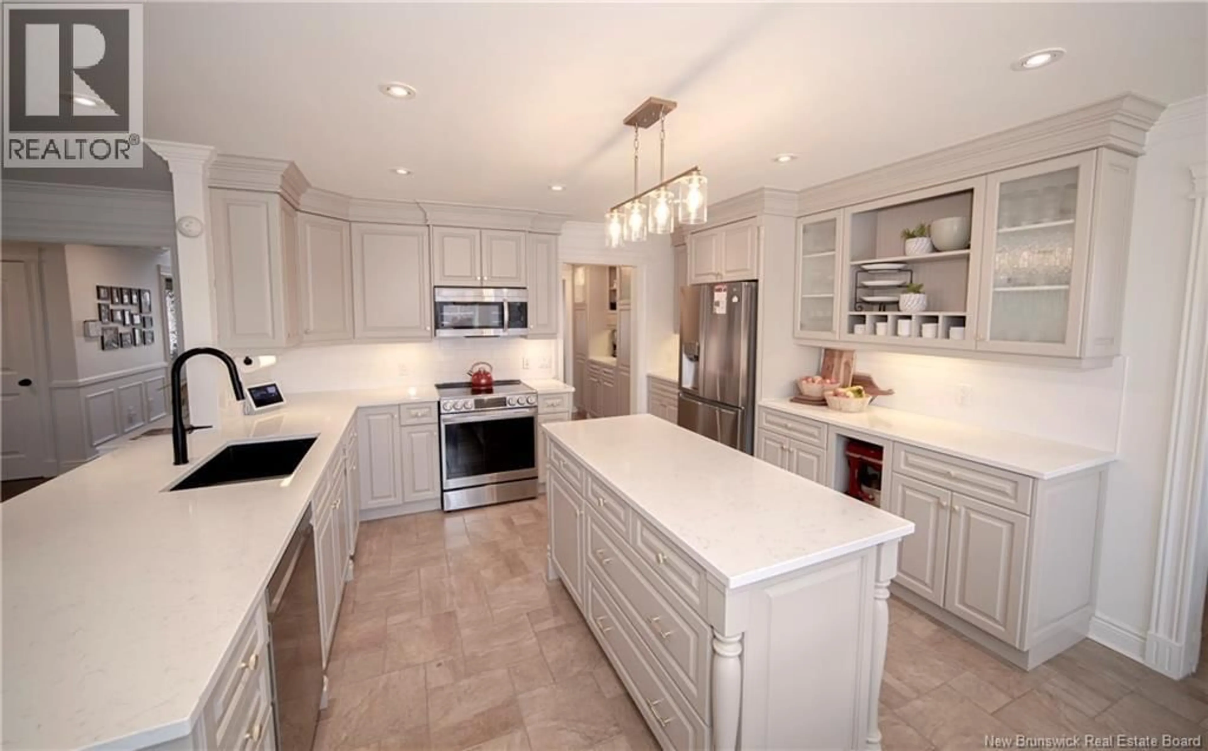 Contemporary kitchen, ceramic/tile floor for 10 EMMA COURT, Fredericton New Brunswick E3G0W2