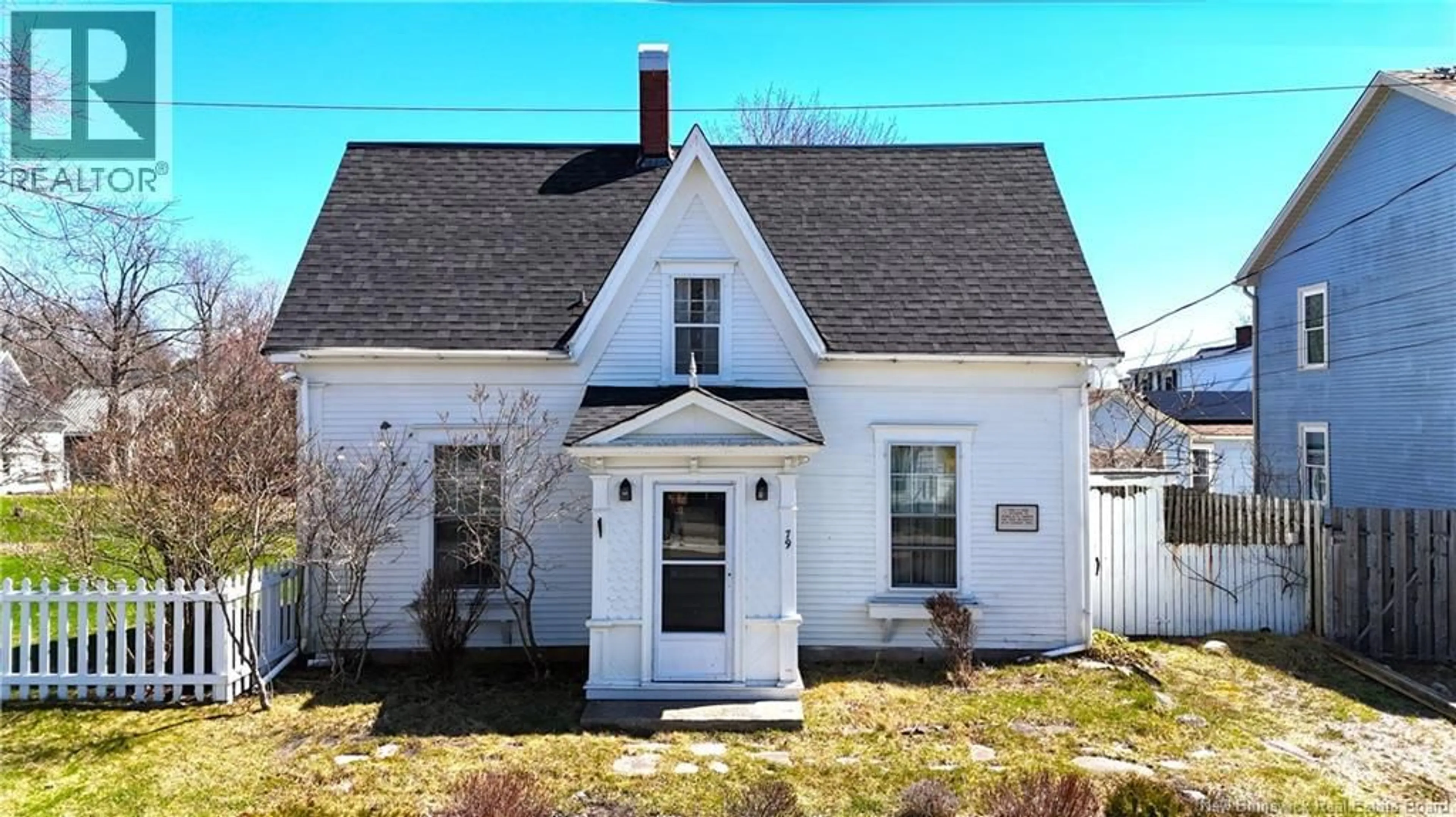Home with vinyl exterior material, street for 79 FREDERICK STREET, Saint Andrews New Brunswick E5B1Y9