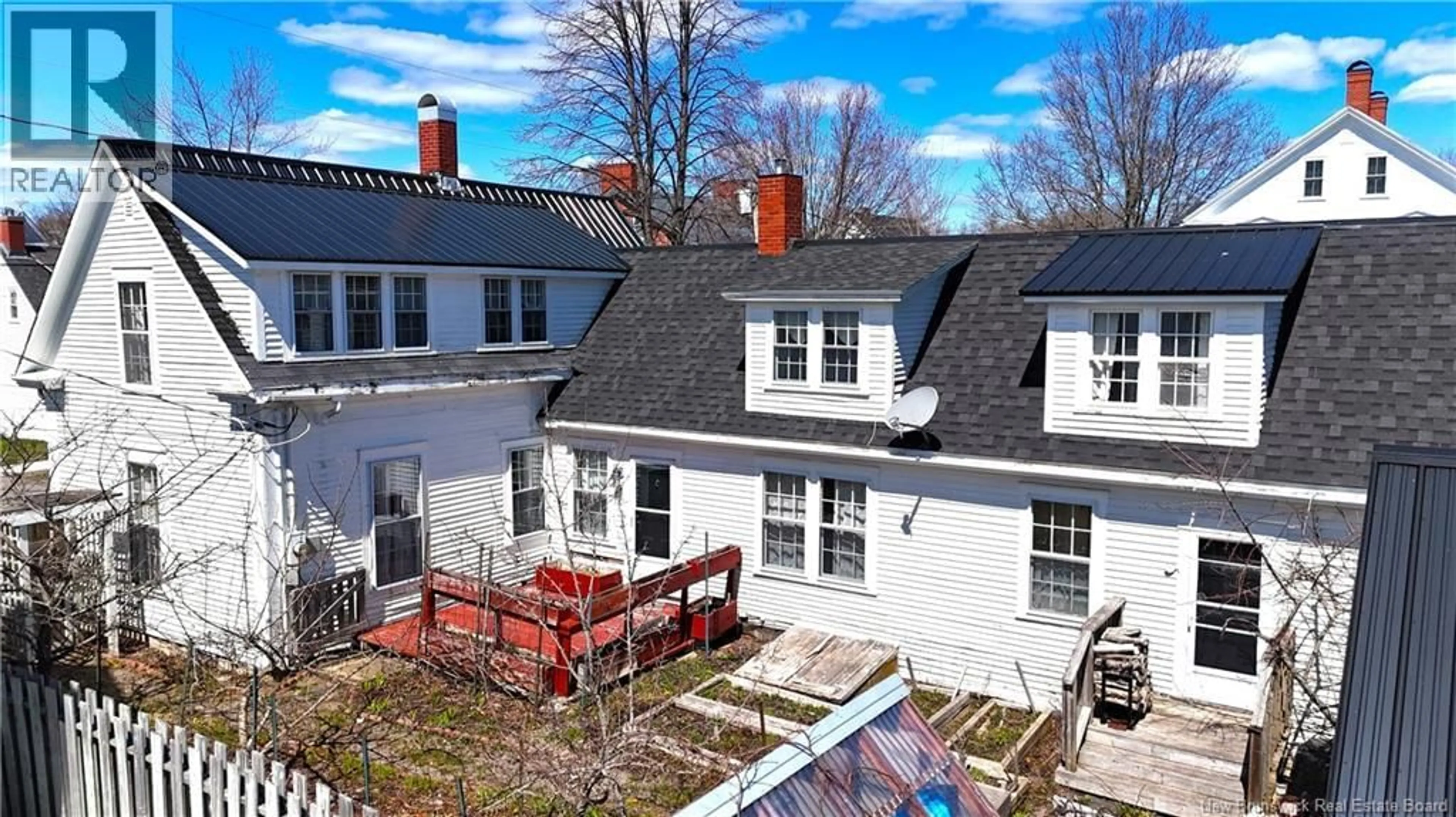 A pic from outside/outdoor area/front of a property/back of a property/a pic from drone, street for 79 FREDERICK STREET, Saint Andrews New Brunswick E5B1Y9