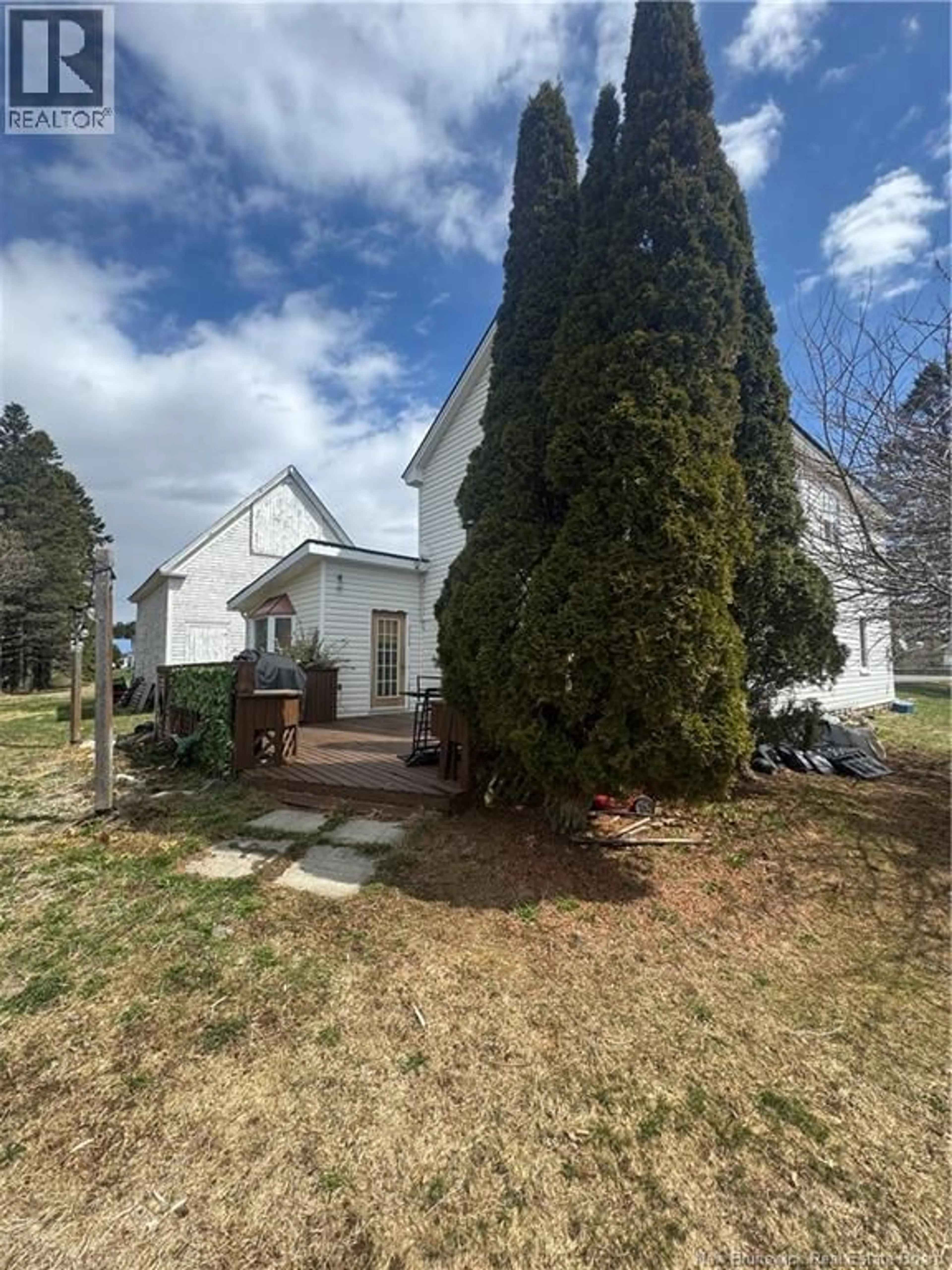 A pic from outside/outdoor area/front of a property/back of a property/a pic from drone, street for 1850 ROUTE 776, Grand Manan New Brunswick E5G3H2