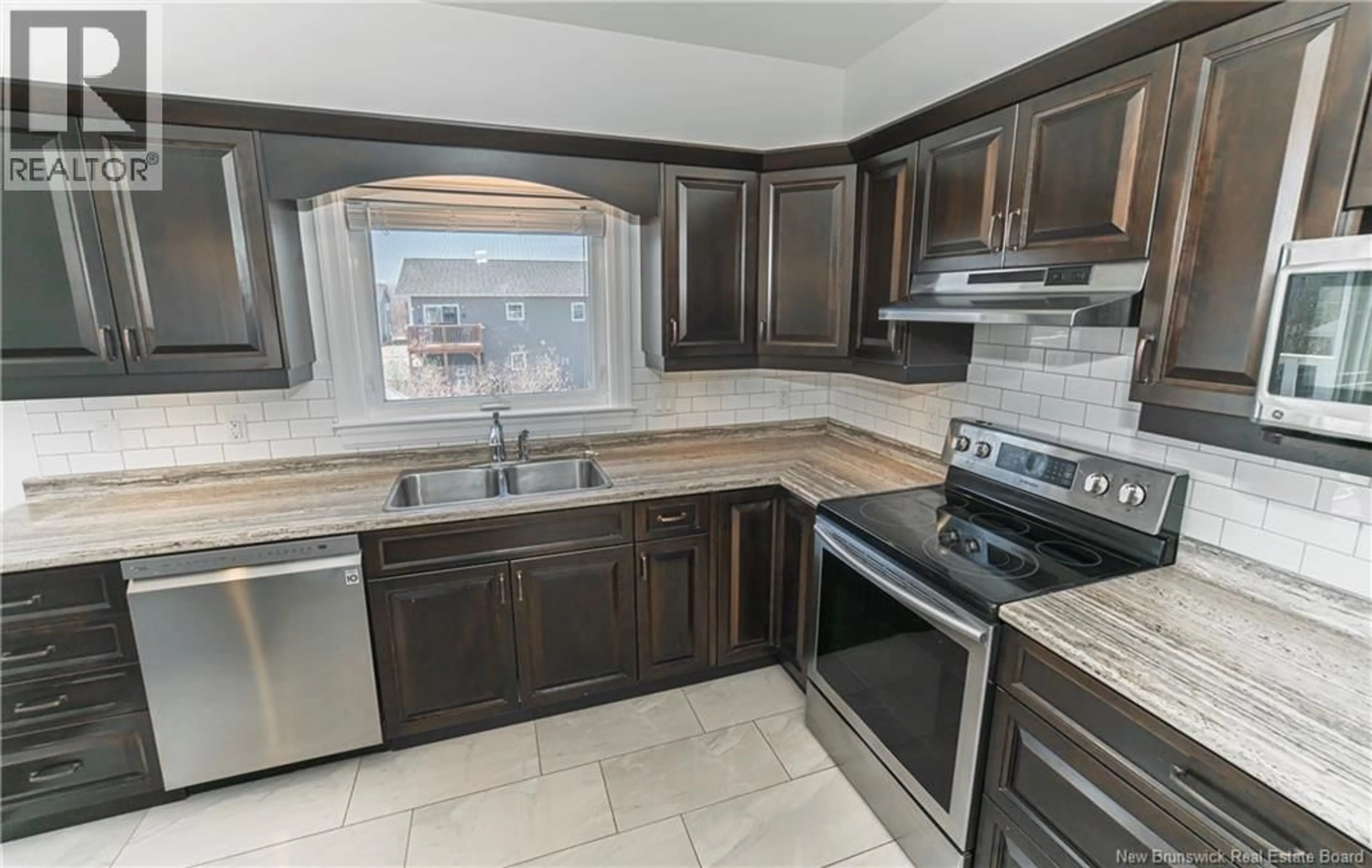 Standard kitchen, ceramic/tile floor for 6 BURNETT STREET, Oromocto New Brunswick E2V0J4