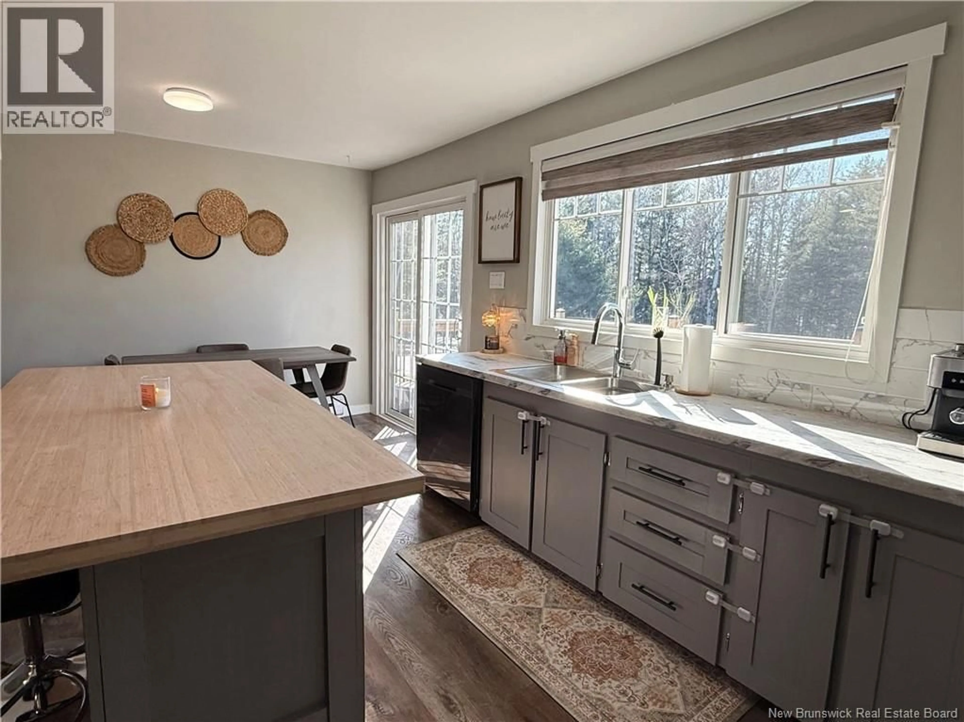 Open concept kitchen, unknown for 3385 ROUTE 118, South Nelson New Brunswick E1N6C8