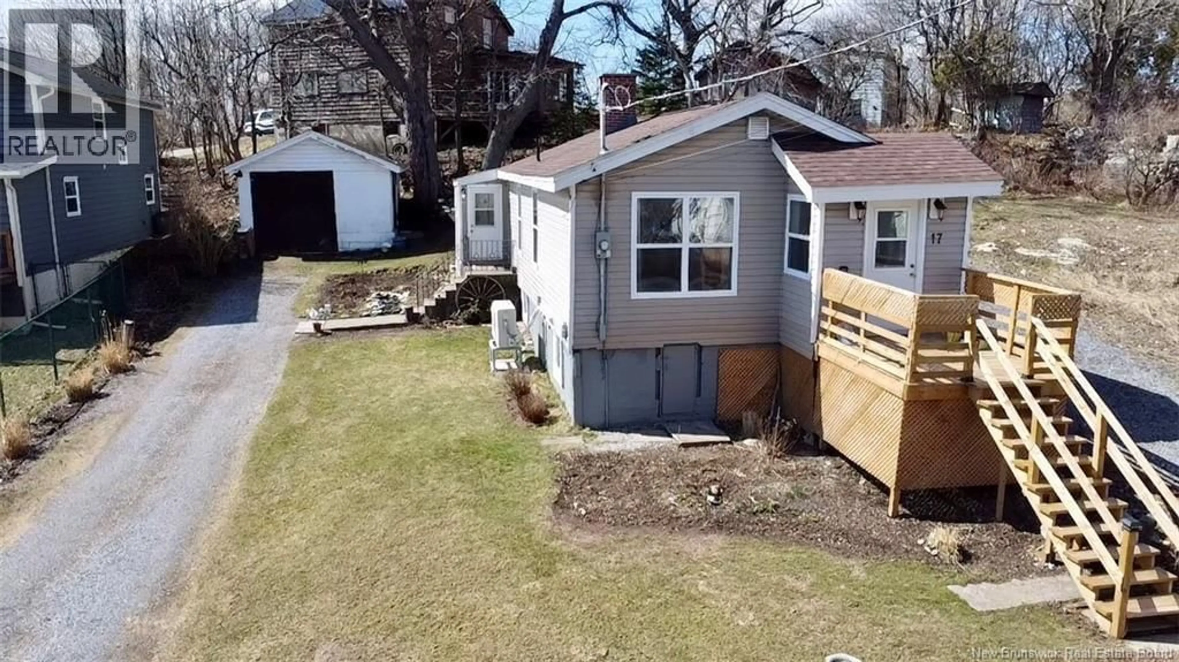 A pic from outside/outdoor area/front of a property/back of a property/a pic from drone, street for 17 PARKS ST EXT, Saint John New Brunswick E2K3S5