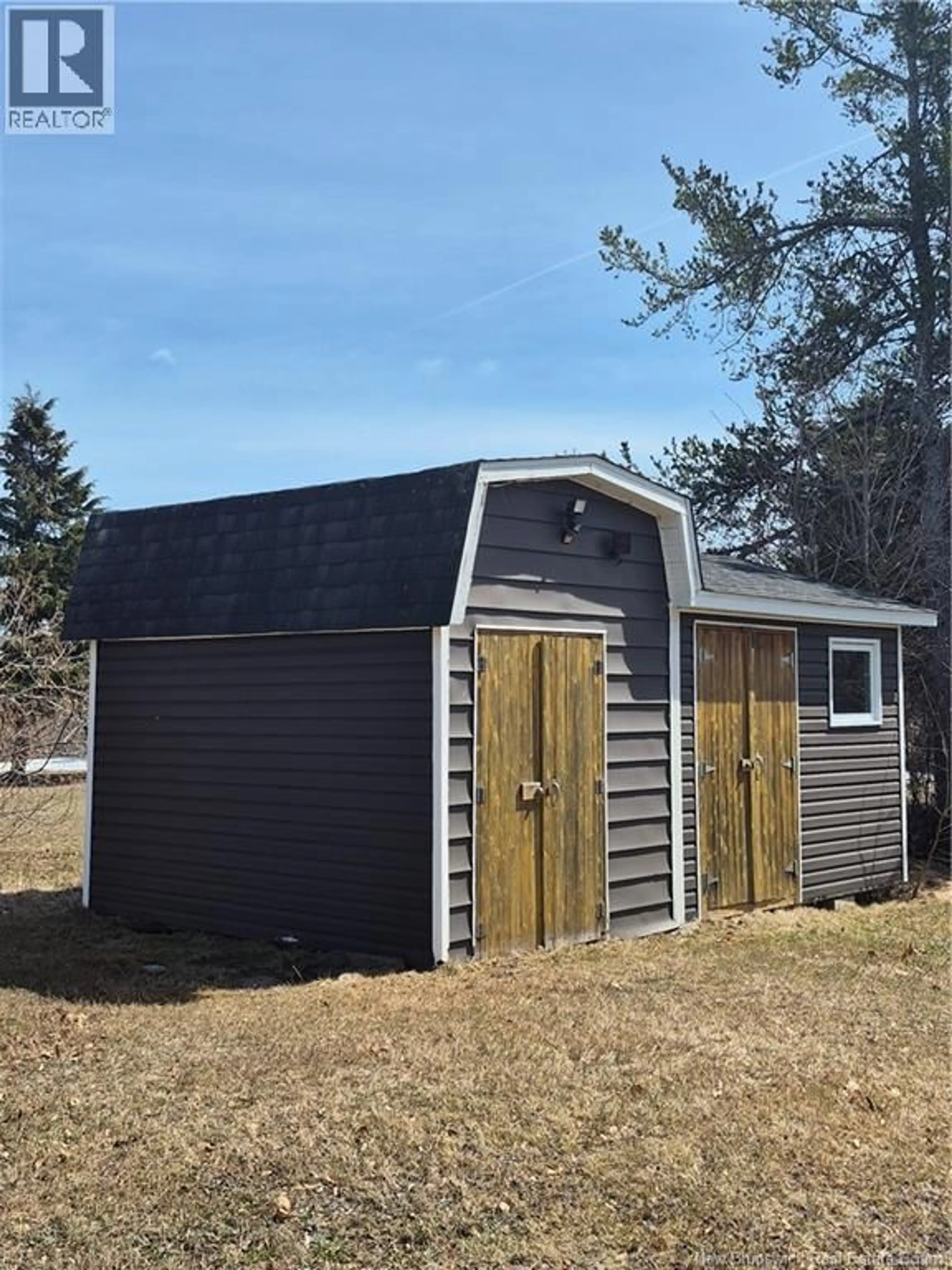 Shed for 480 RUE POINTE-À-BOULEAU RUE, Tracadie New Brunswick E1X1B6