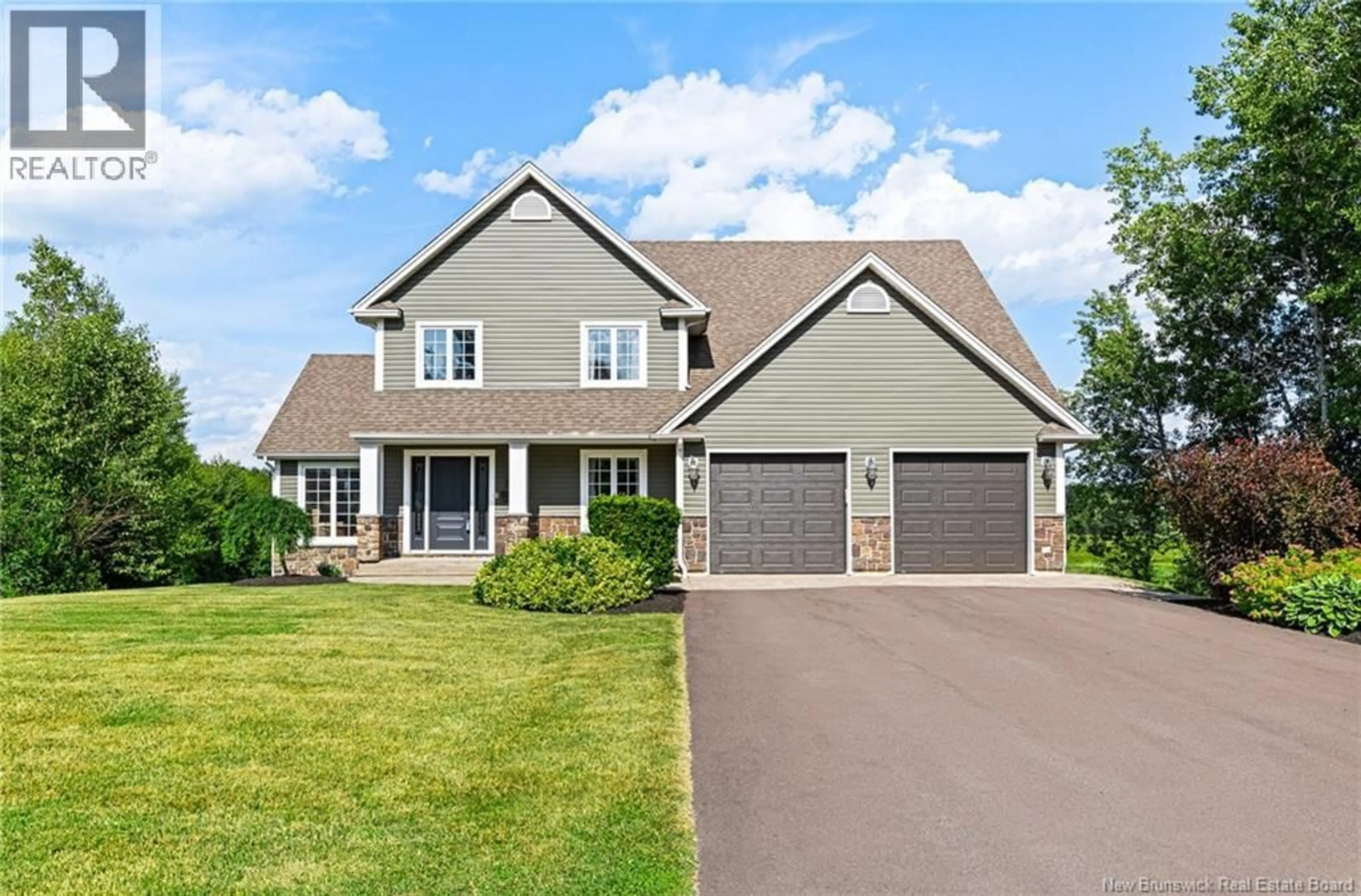 Home with vinyl exterior material, street for 95 POINTE AUX RENARDS, Dieppe New Brunswick E1A7Z4