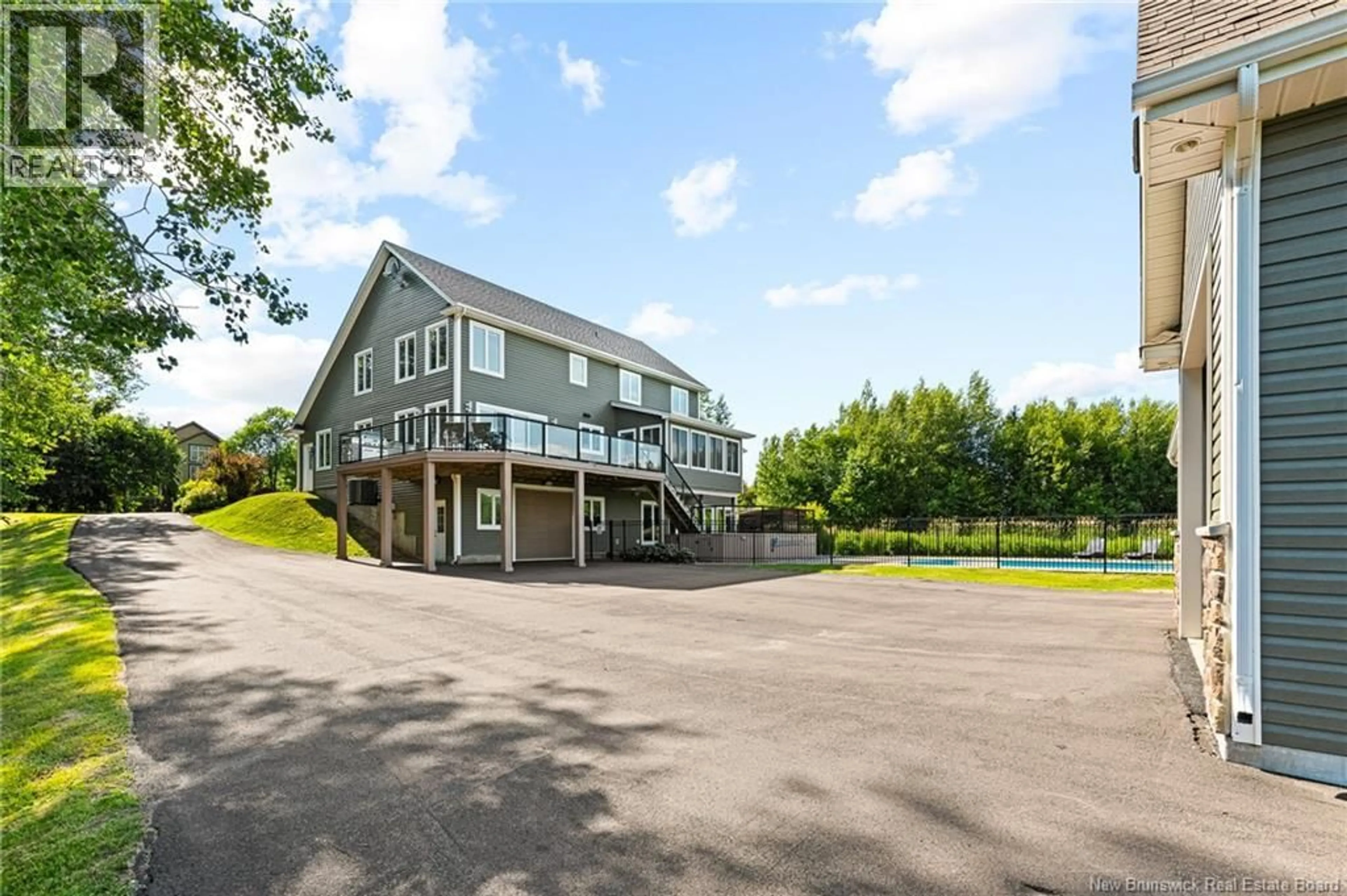 A pic from outside/outdoor area/front of a property/back of a property/a pic from drone, unknown for 95 POINTE AUX RENARDS, Dieppe New Brunswick E1A7Z4