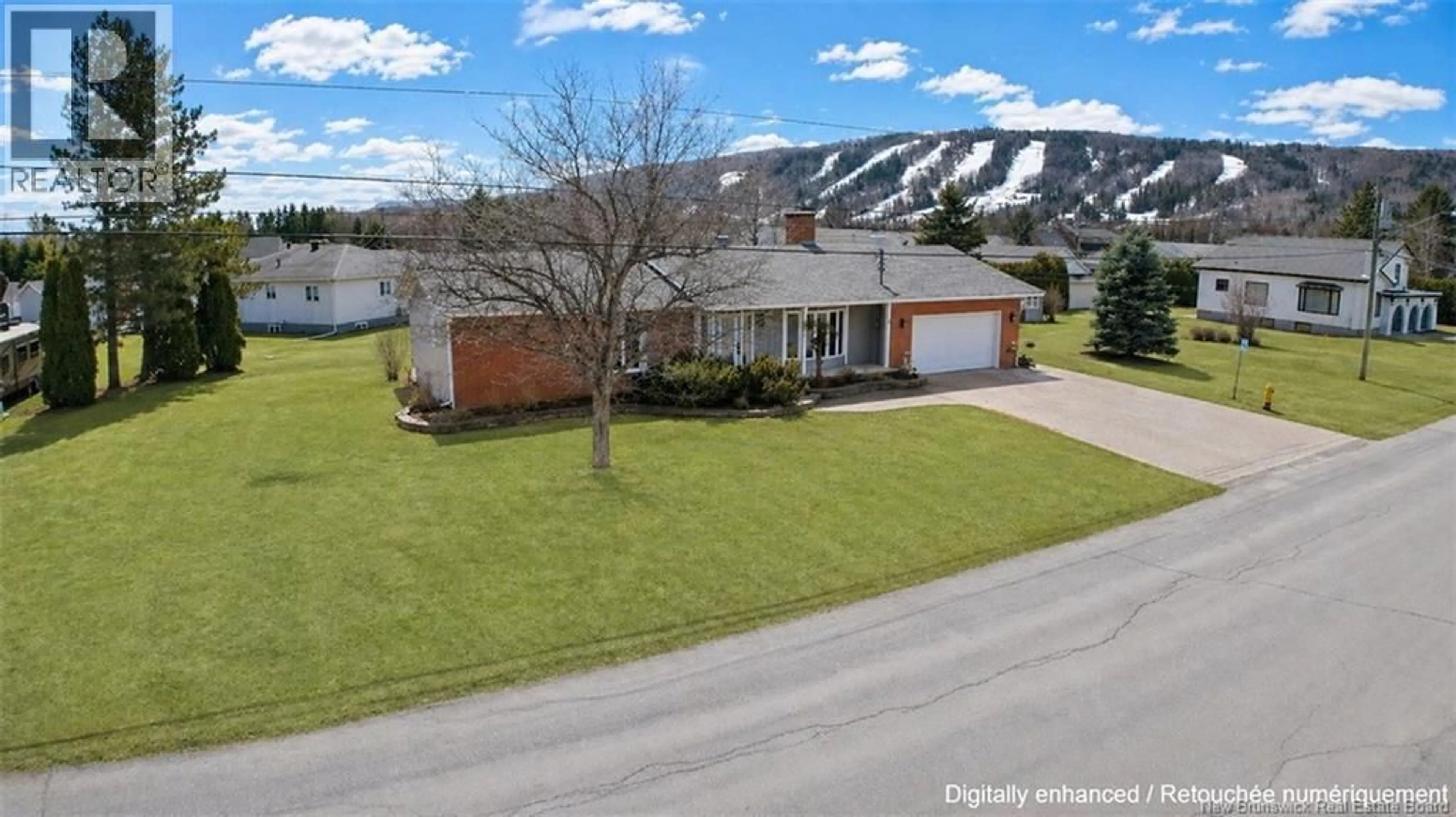 A pic from outside/outdoor area/front of a property/back of a property/a pic from drone, water/lake/river/ocean view for 19 BOUCHER STREET, Saint-Jacques New Brunswick E7B1B9