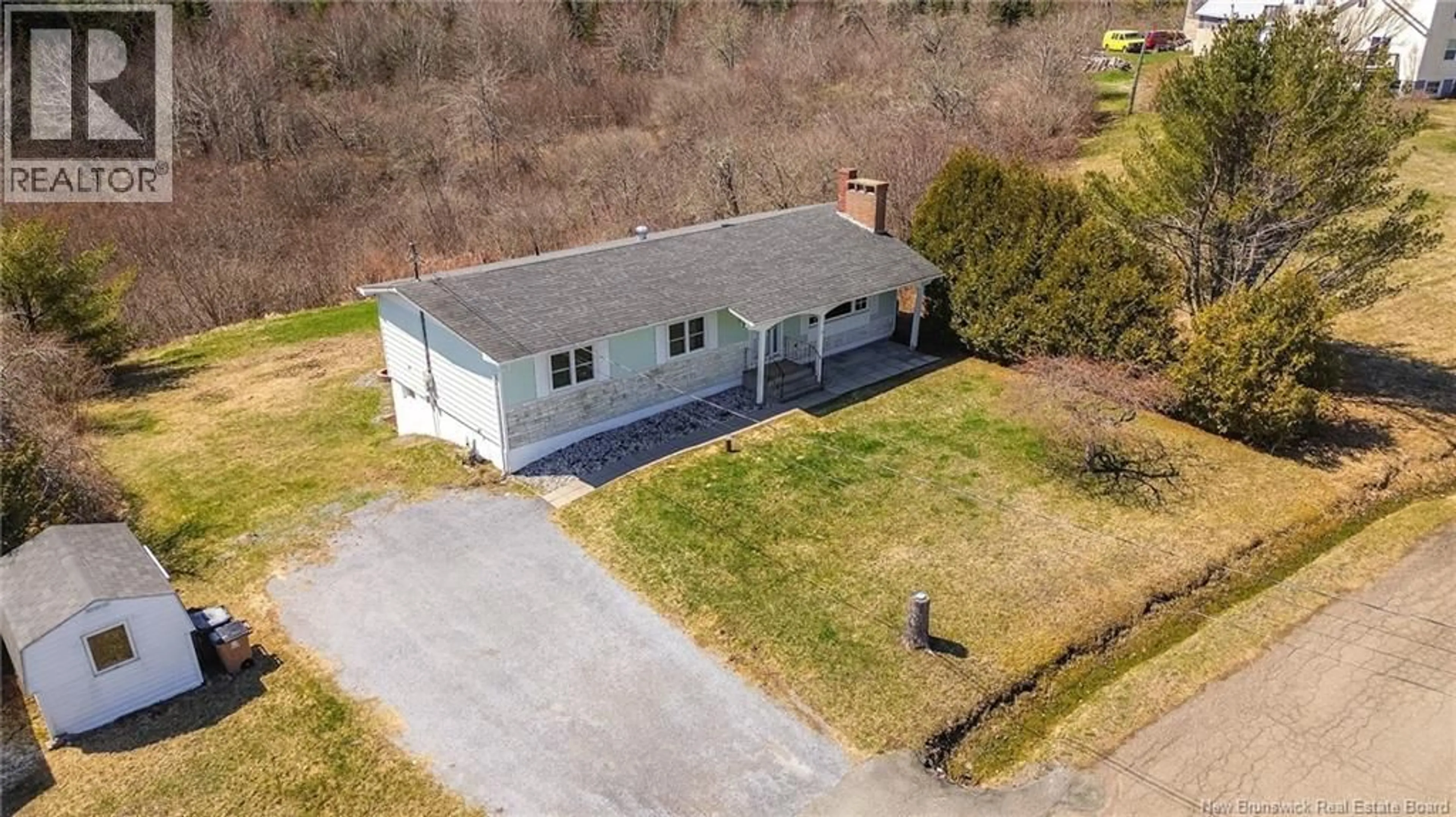 A pic from outside/outdoor area/front of a property/back of a property/a pic from drone, unknown for 55 MELLINGER CRESCENT, Saint John New Brunswick E2M6S8