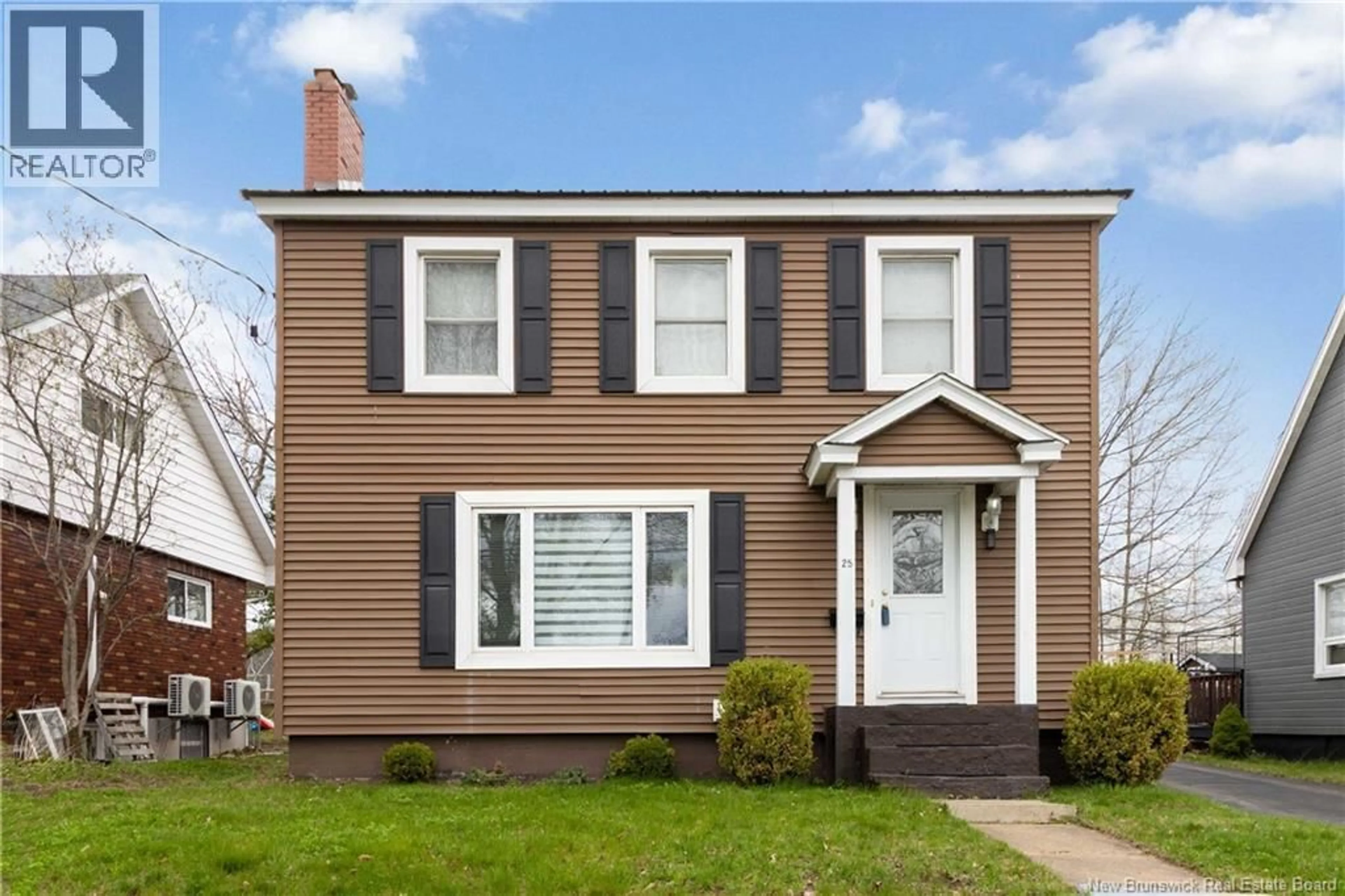 Home with vinyl exterior material, street for 25 WELLINGTON AVENUE, Moncton New Brunswick E1E2A7