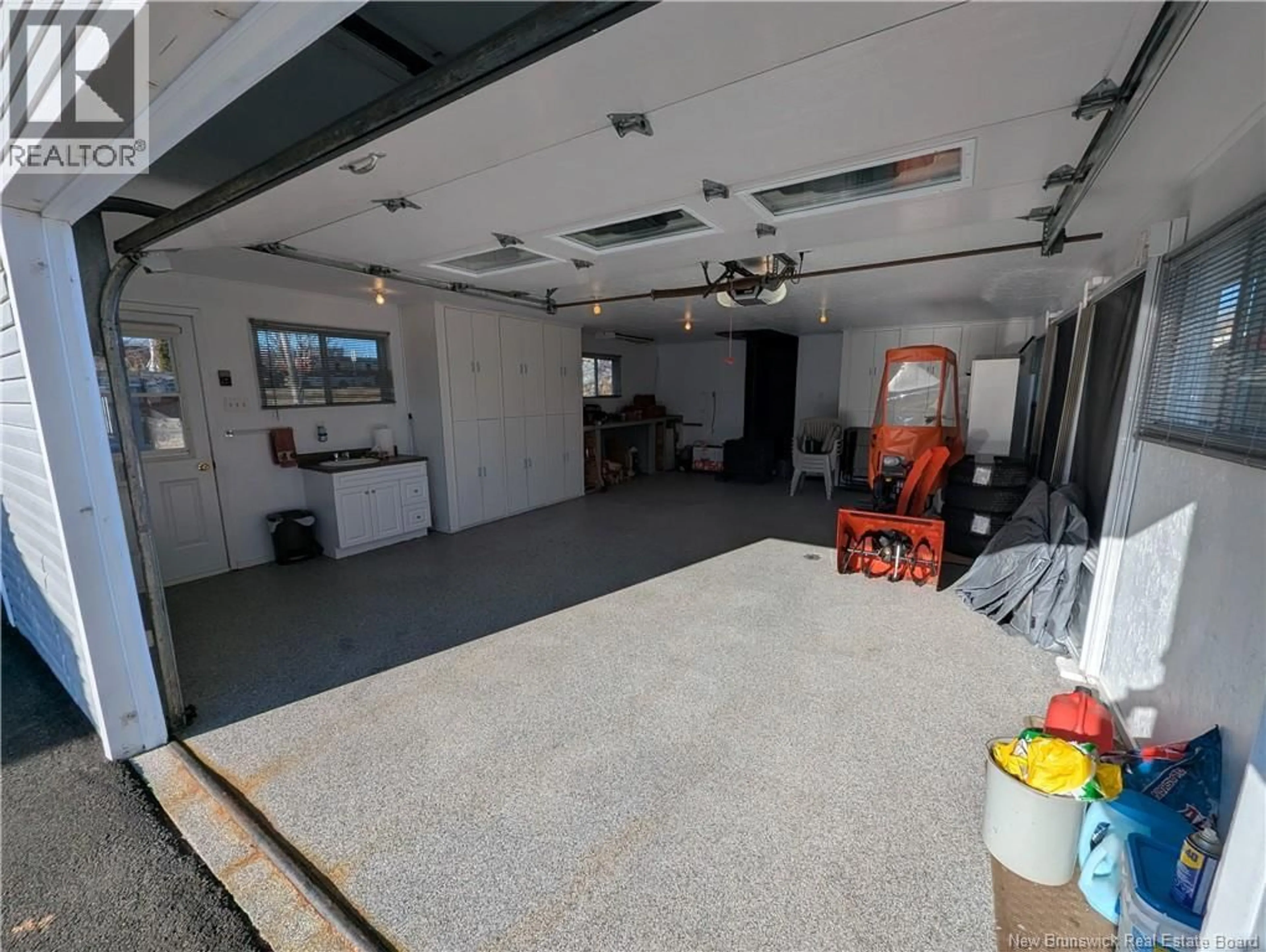Indoor garage for 2025 BALSAM, Bathurst New Brunswick E2A4X4