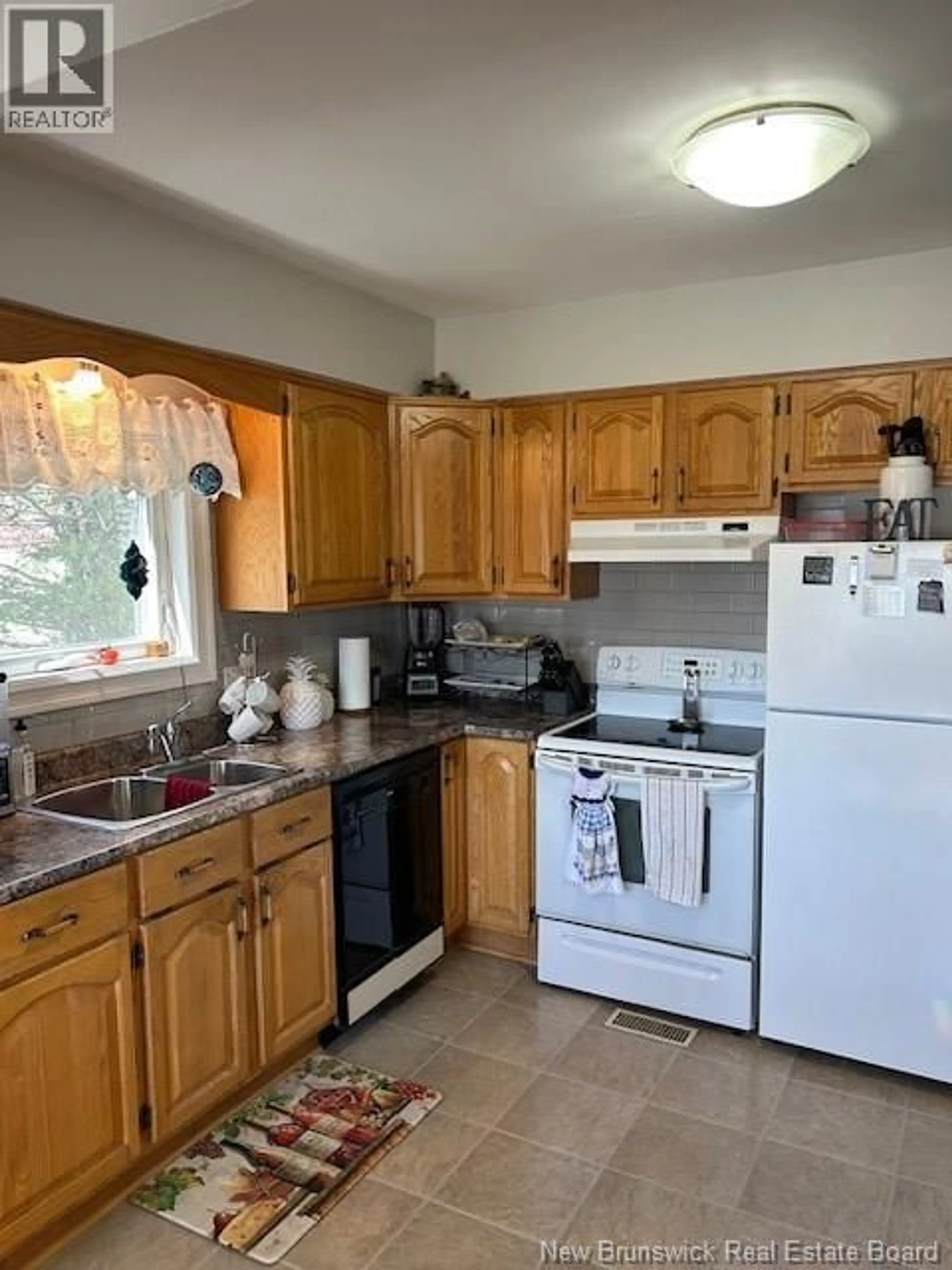 Standard kitchen, unknown for 49 MANSFIELD STREET, Moncton New Brunswick E1A2V8