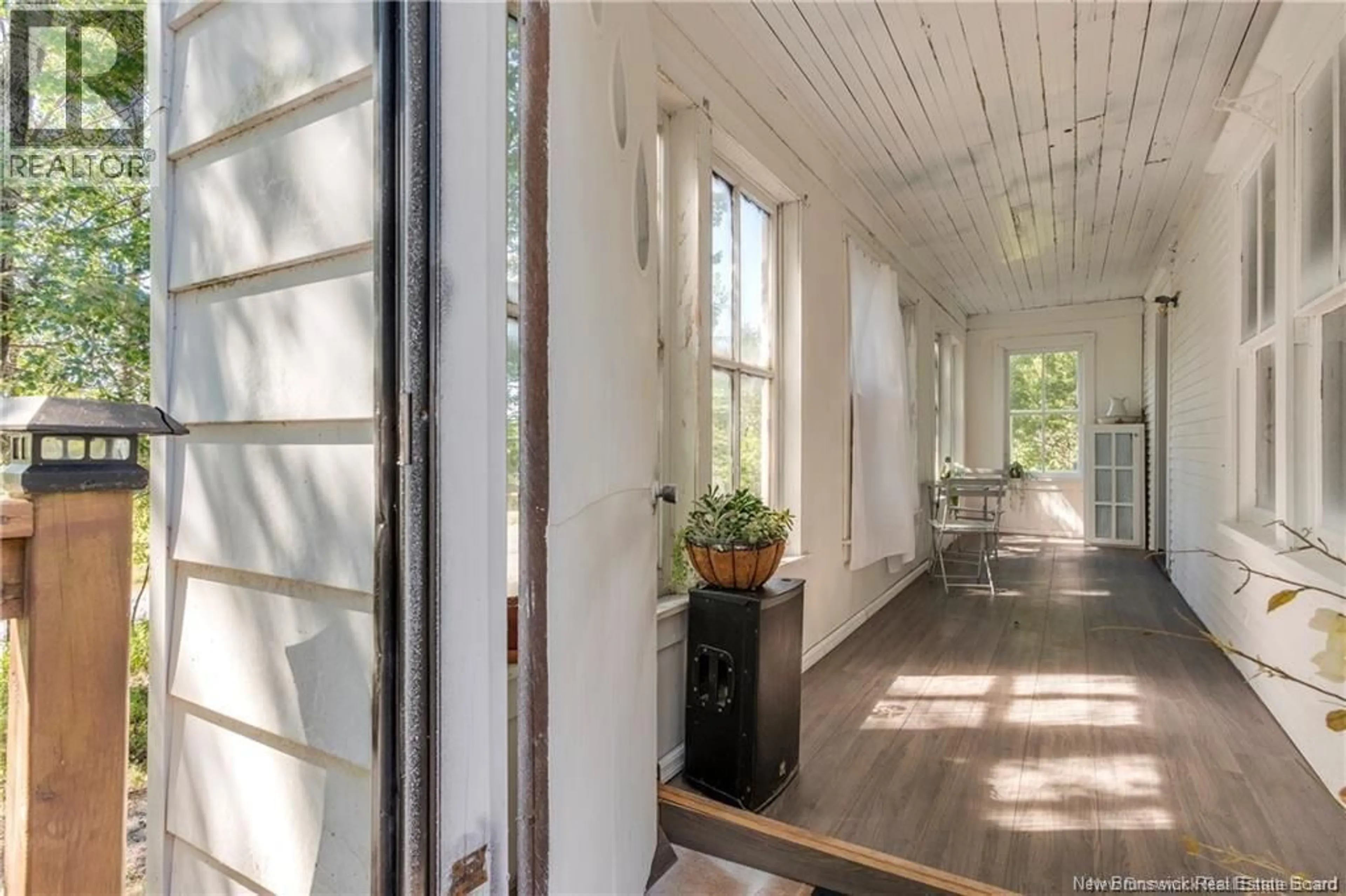 Indoor entryway for 225 ROUTE 780, Utopia New Brunswick E5C2E6