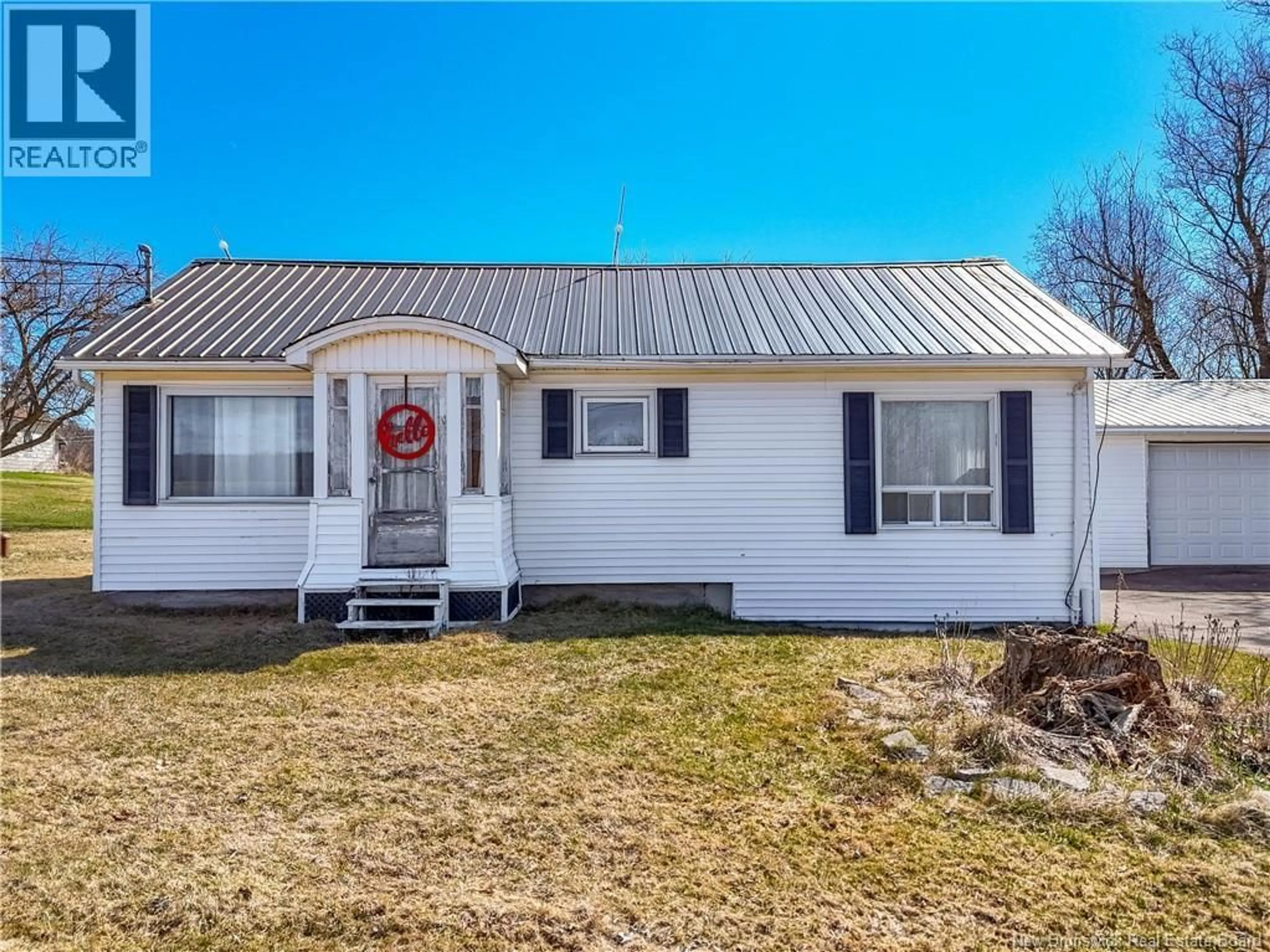 Home with vinyl exterior material, street for 78 ROUTE 104, Keswick New Brunswick E6L2A2