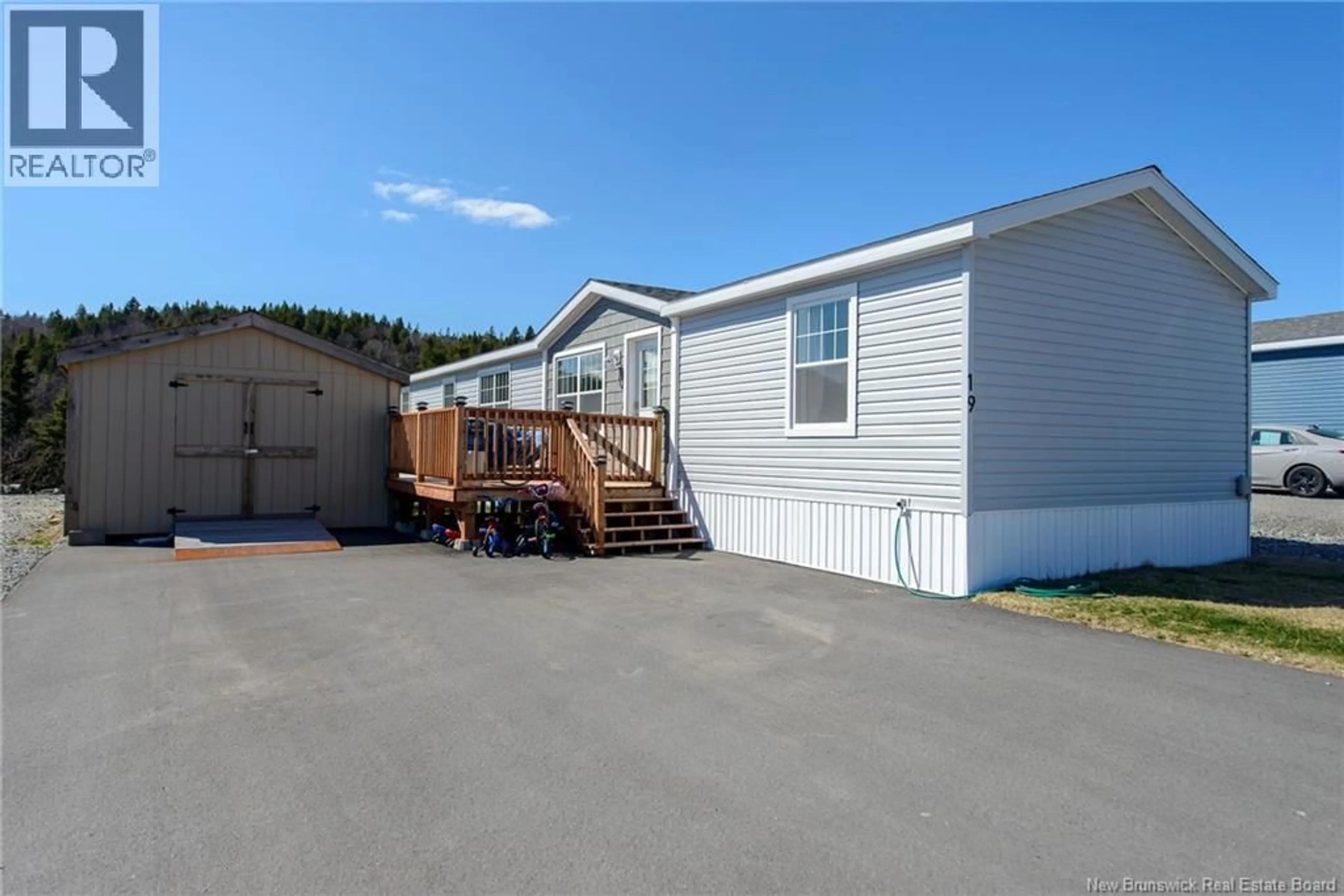 Home with vinyl exterior material, unknown for 19 REX HURLEY, Saint John New Brunswick E2H0B6