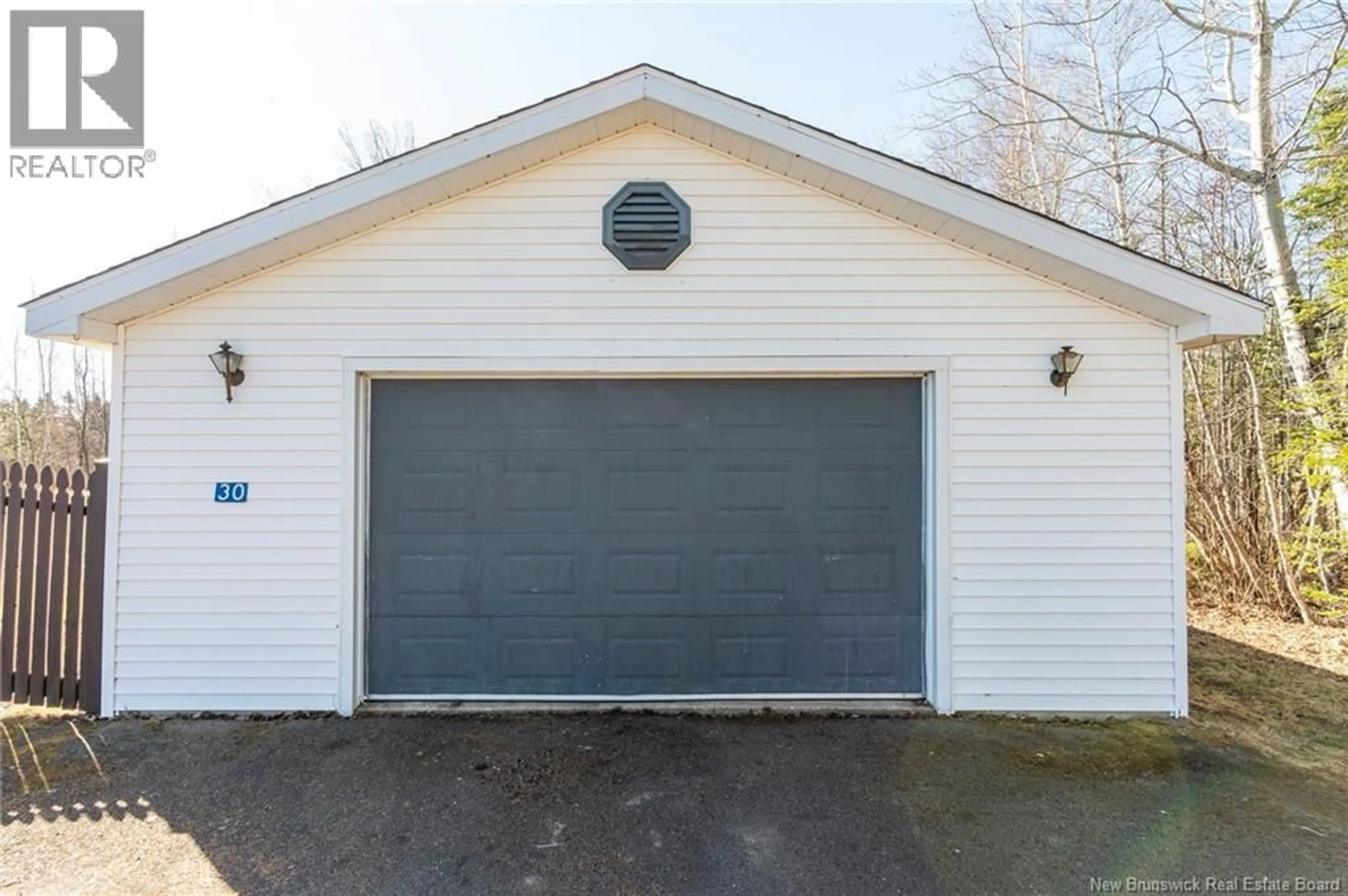 Indoor garage for 30 POTTS, McIntosh Hill New Brunswick E4S4K7